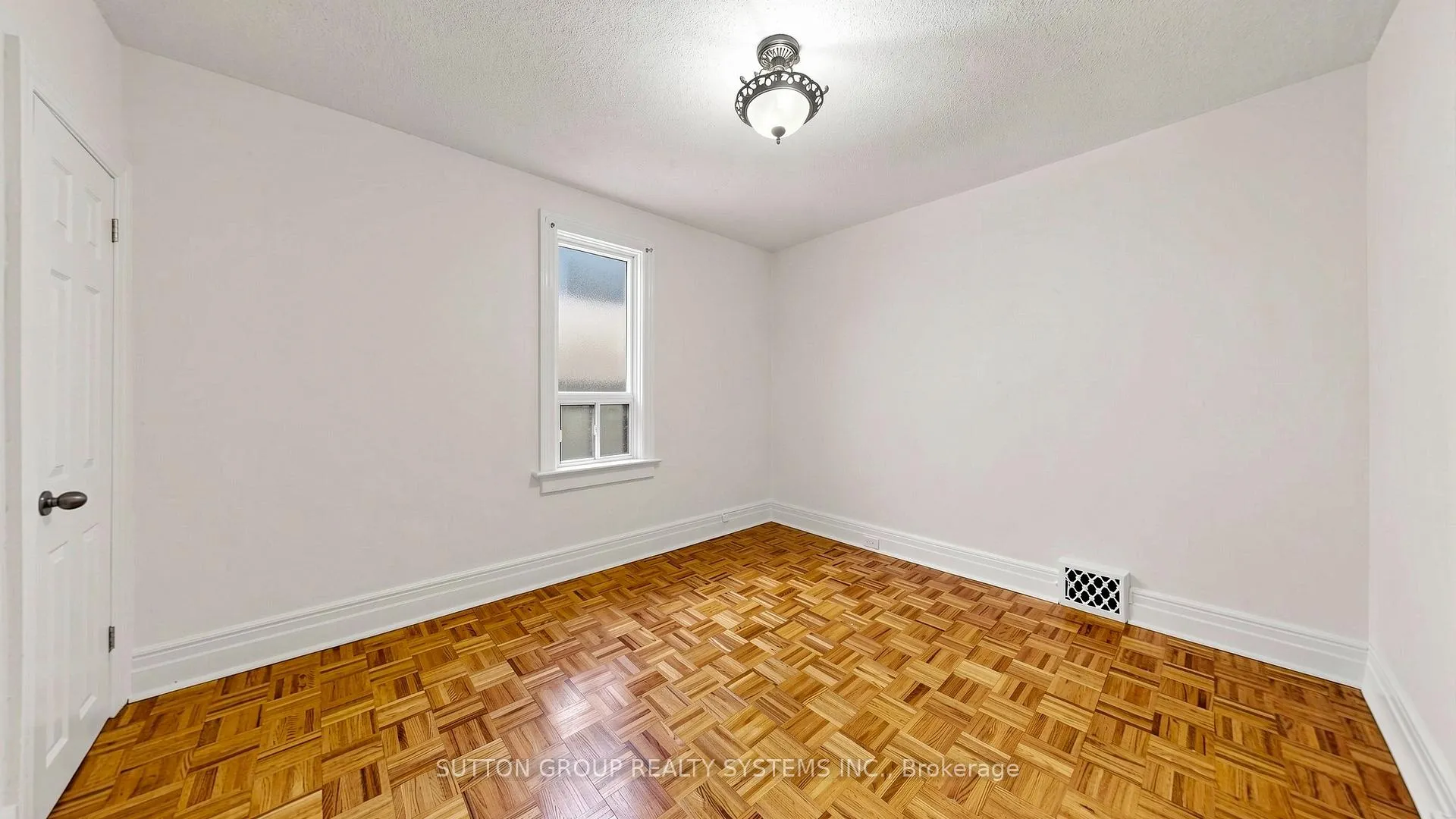 Photo 13 of 799 Lansdowne Avenue, Toronto, Dovercourt-Wallace Emerson-Junction — HOMEH
