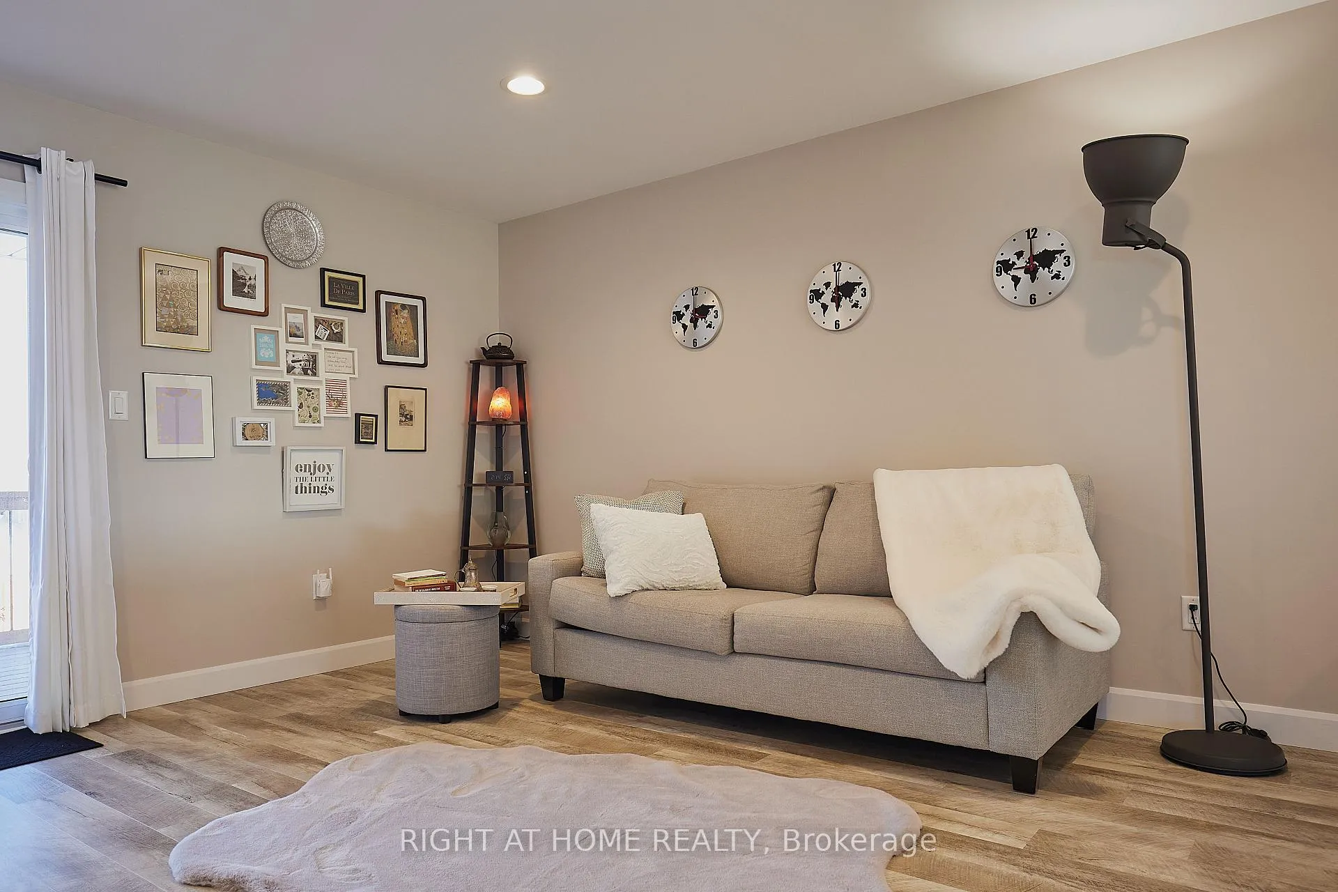Photo 11 of 42 Moonstone Crescent, Chatham-Kent, Chatham — HOMEH