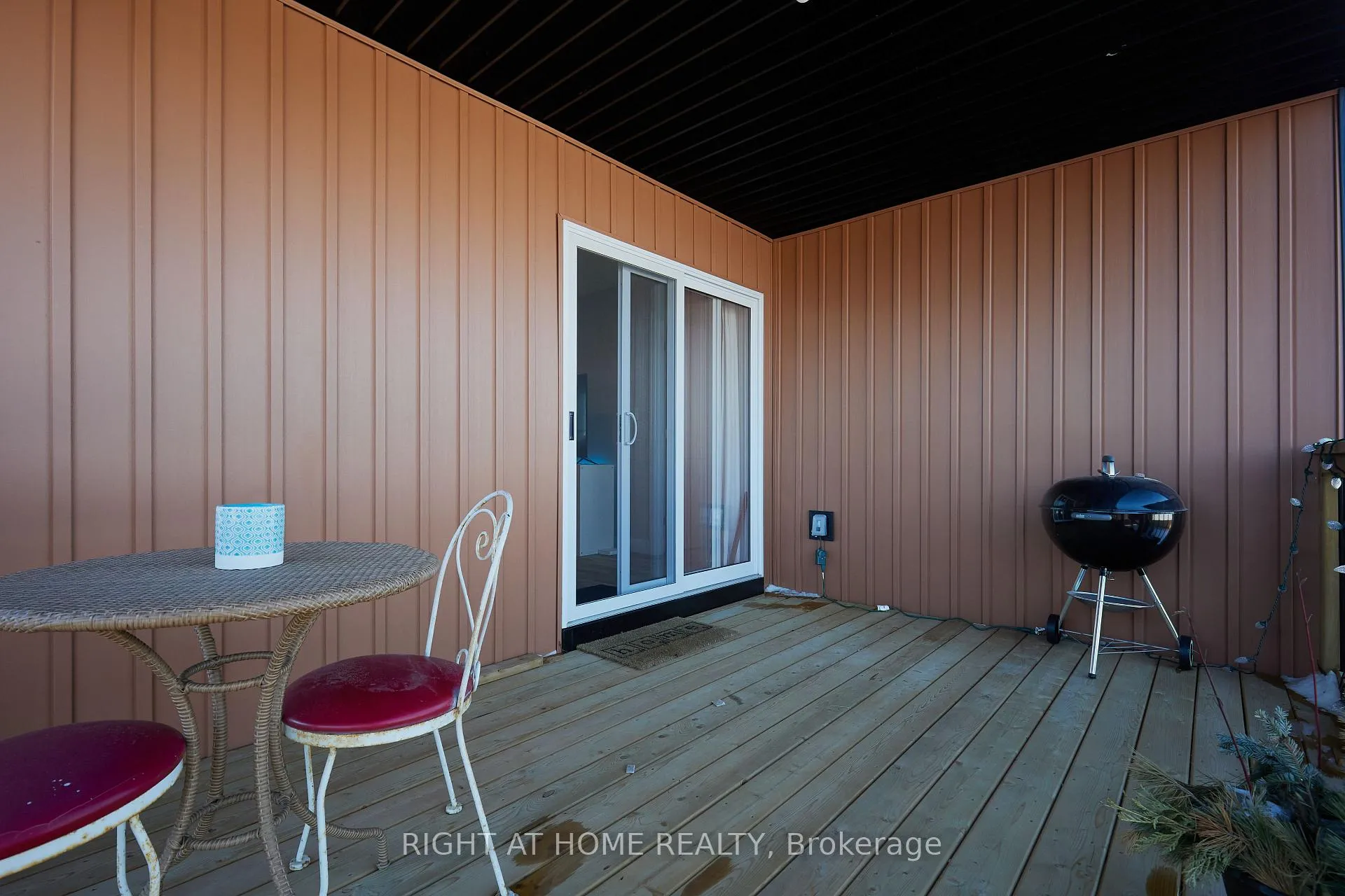 Photo 25 of 42 Moonstone Crescent, Chatham-Kent, Chatham — HOMEH