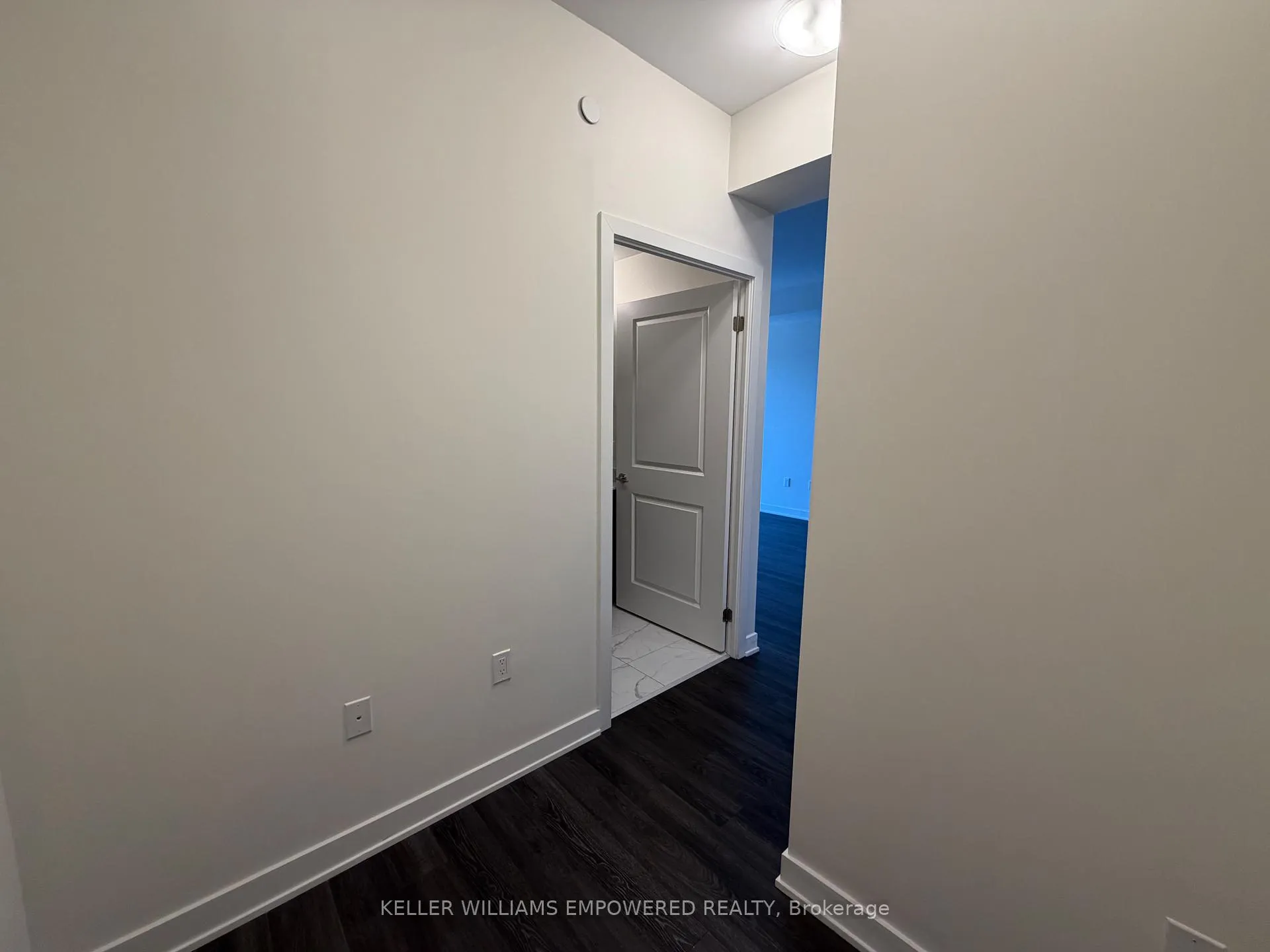 Photo 6 of Unit 503, 100 Eagle Rock Way, Vaughan, Maple — HOMEH