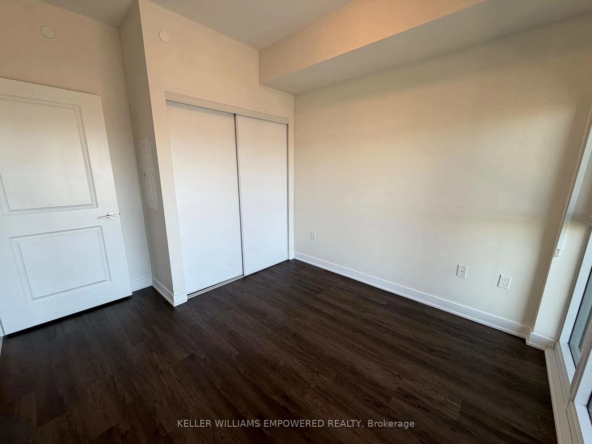 Photo 13 of Unit 503, 100 Eagle Rock Way, Vaughan, Maple — HOMEH