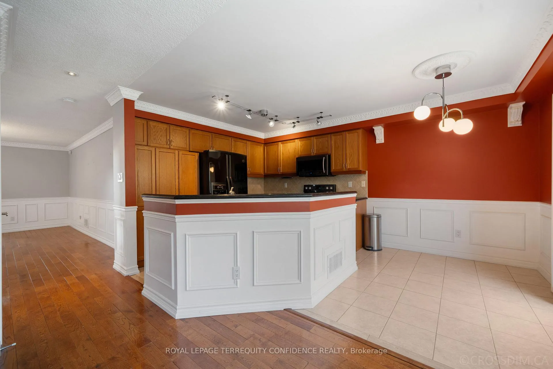 Photo 8 of 131 Laurelhurst Crescent, Vaughan, Vellore Village — HOMEH