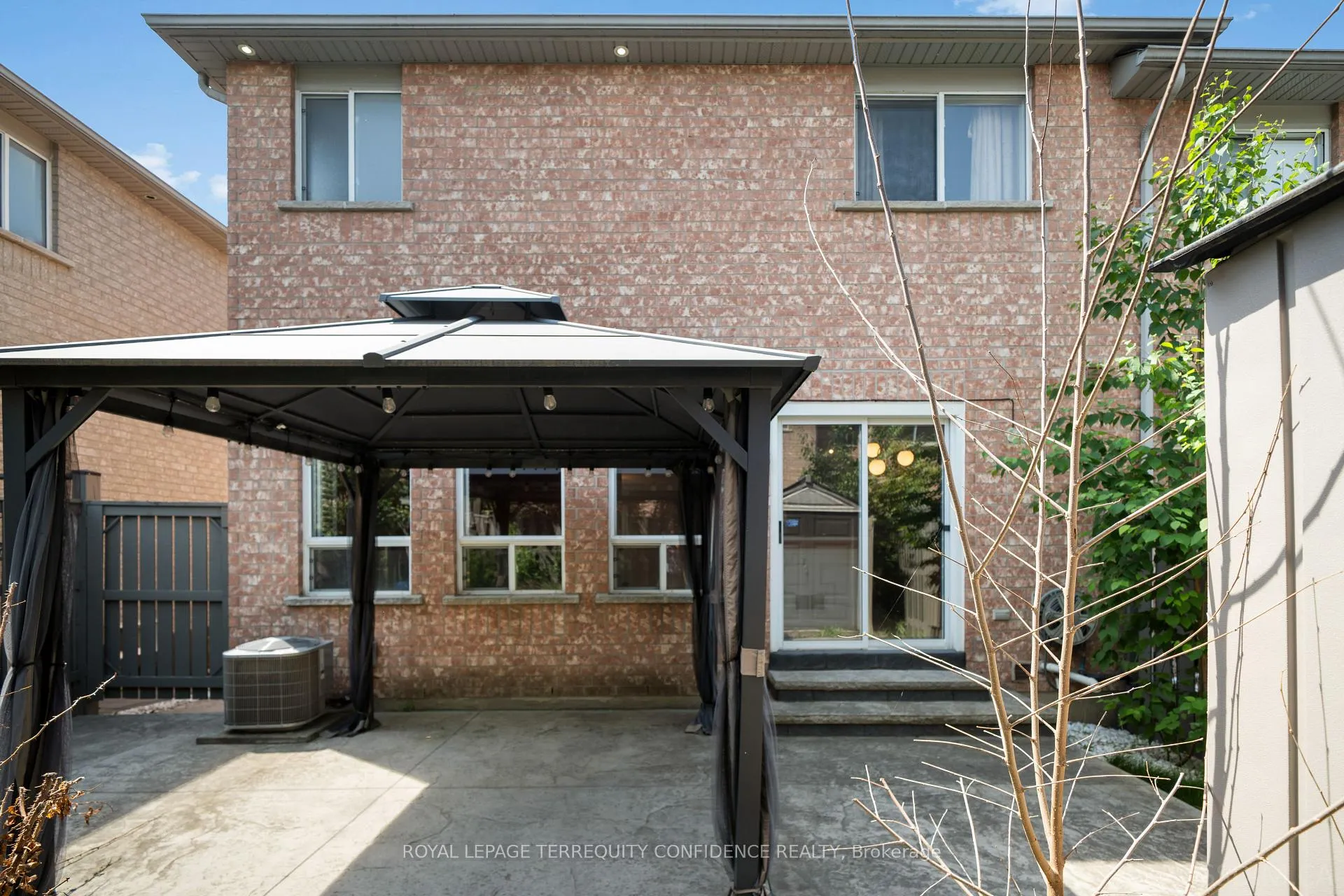 Photo 32 of 131 Laurelhurst Crescent, Vaughan, Vellore Village — HOMEH