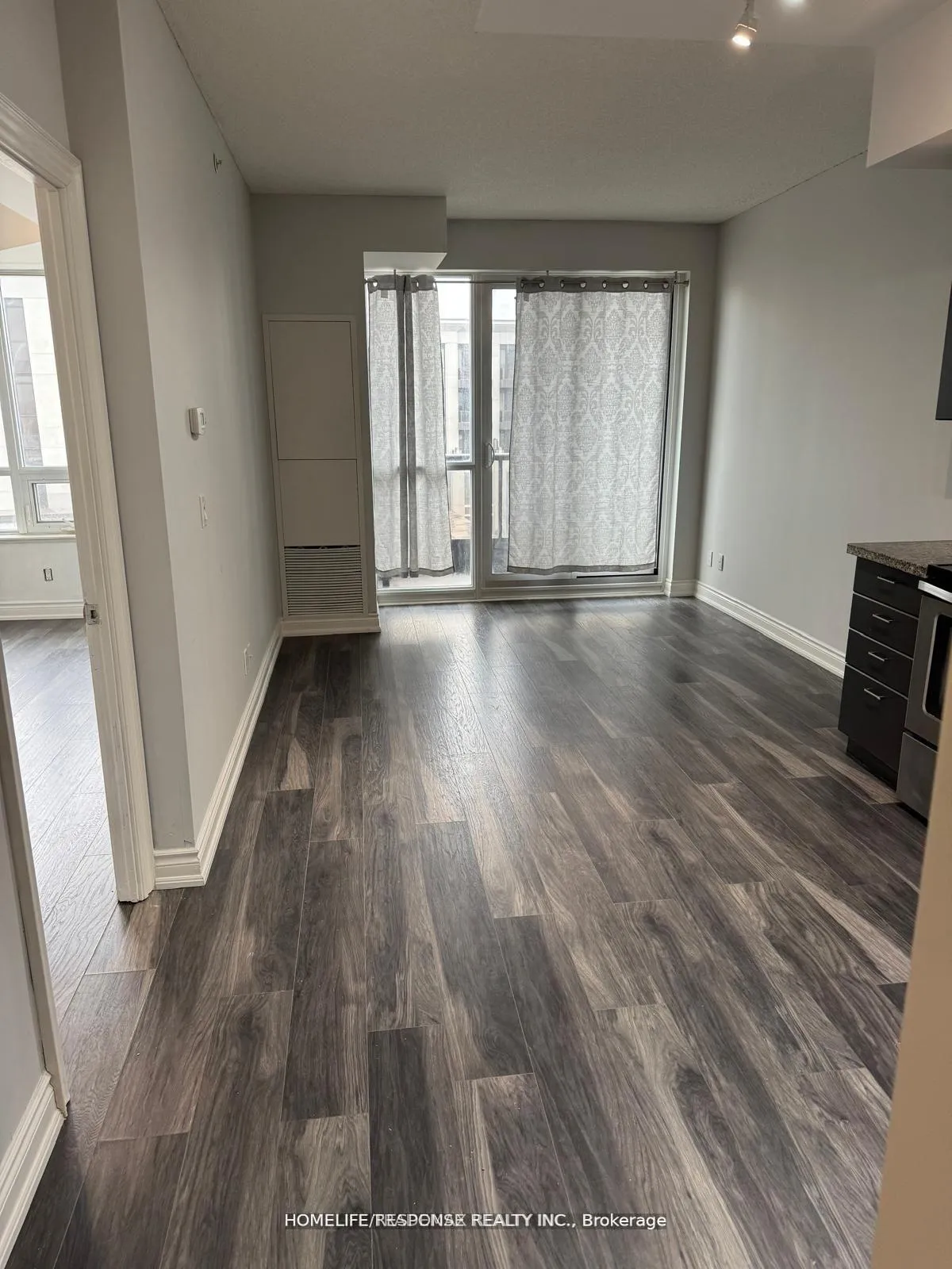 Photo 6 of Unit 1111, 38 Cedarland Drive, Markham, Unionville — HOMEH