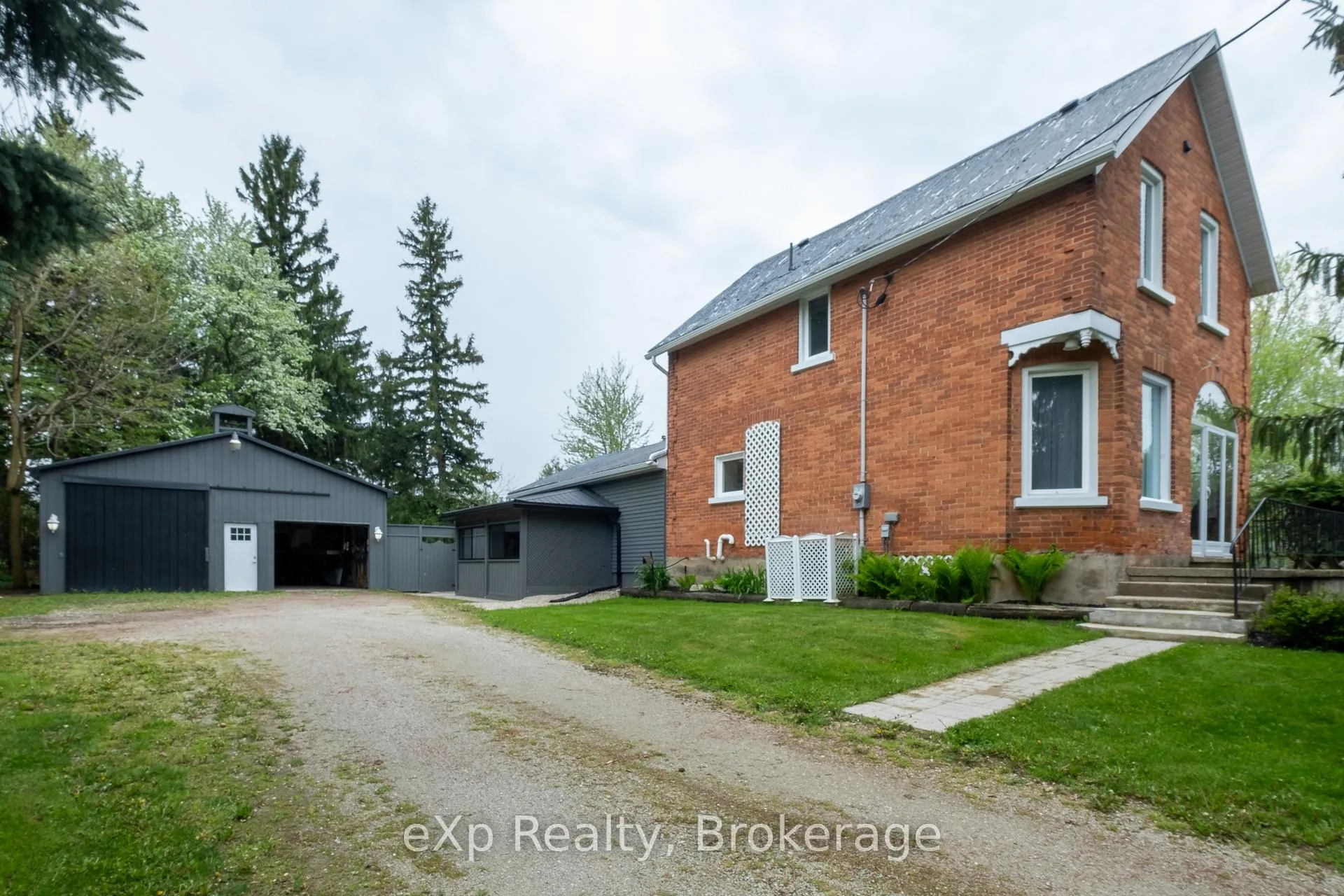 Photo 2 of 046296 Old Mail Road, Meaford — HOMEH