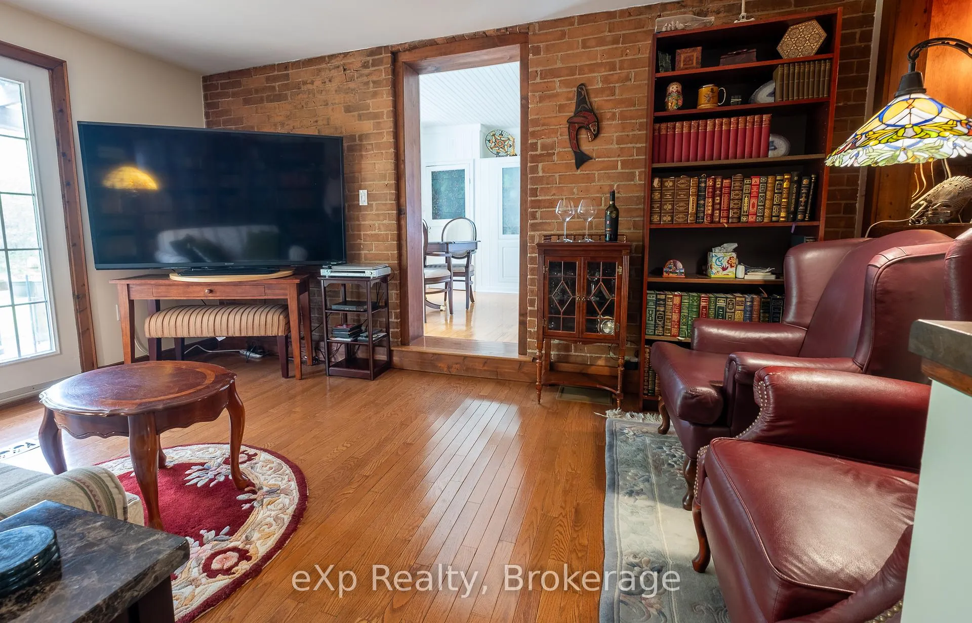 Photo 14 of 046296 Old Mail Road, Meaford — HOMEH
