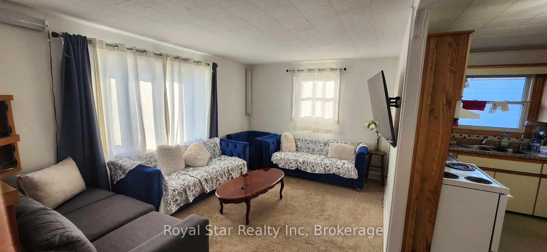 Photo 2 of 85 Cityview Drive N, Guelph, Grange Road — HOMEH