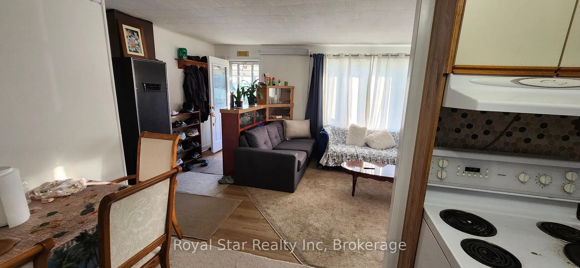 Photo 3 of 85 Cityview Drive N, Guelph, Grange Road — HOMEH