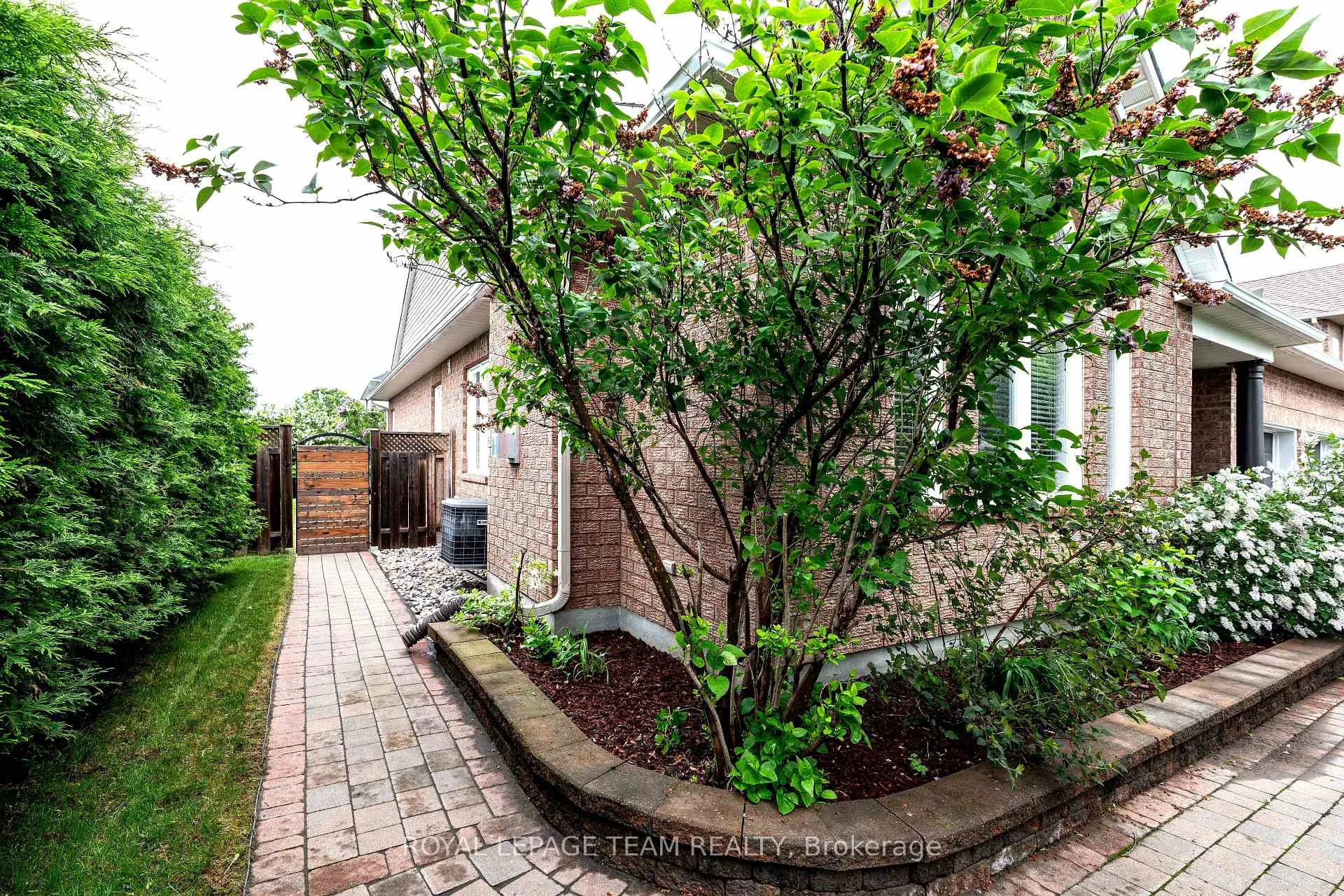 Photo 4 of 134 Coursier Crescent, Ottawa, Avalon East — HOMEH