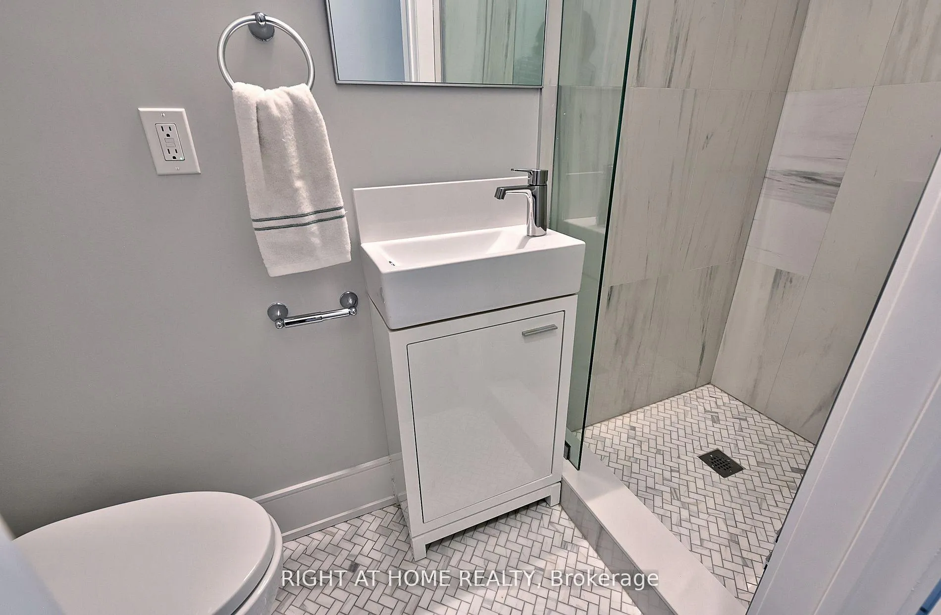 Photo 4 of Unit # 2, 131 Brock Avenue, Toronto, Little Portugal — HOMEH