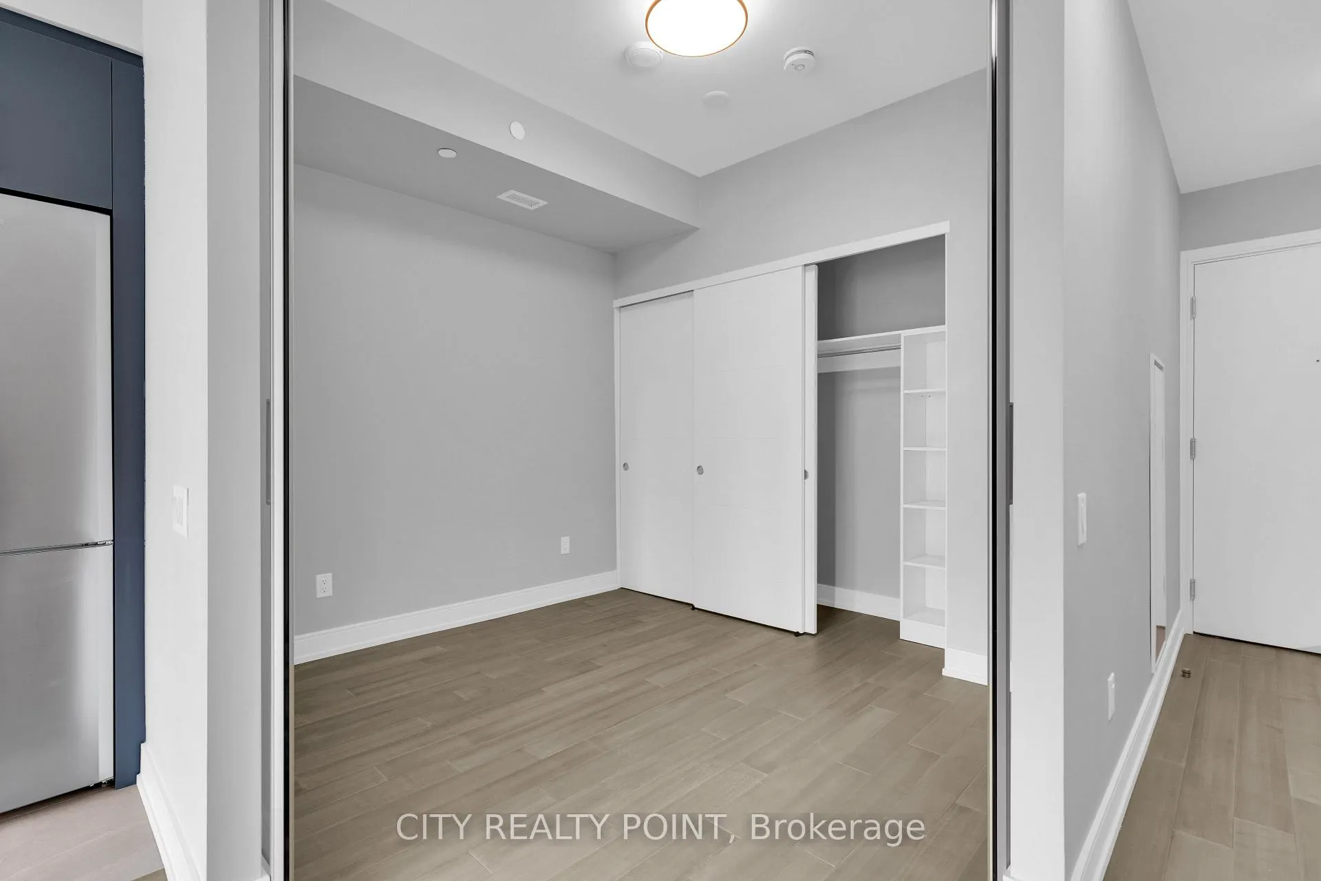Photo 8 of Unit 906, 664 Spadina Avenue, Toronto, University — HOMEH