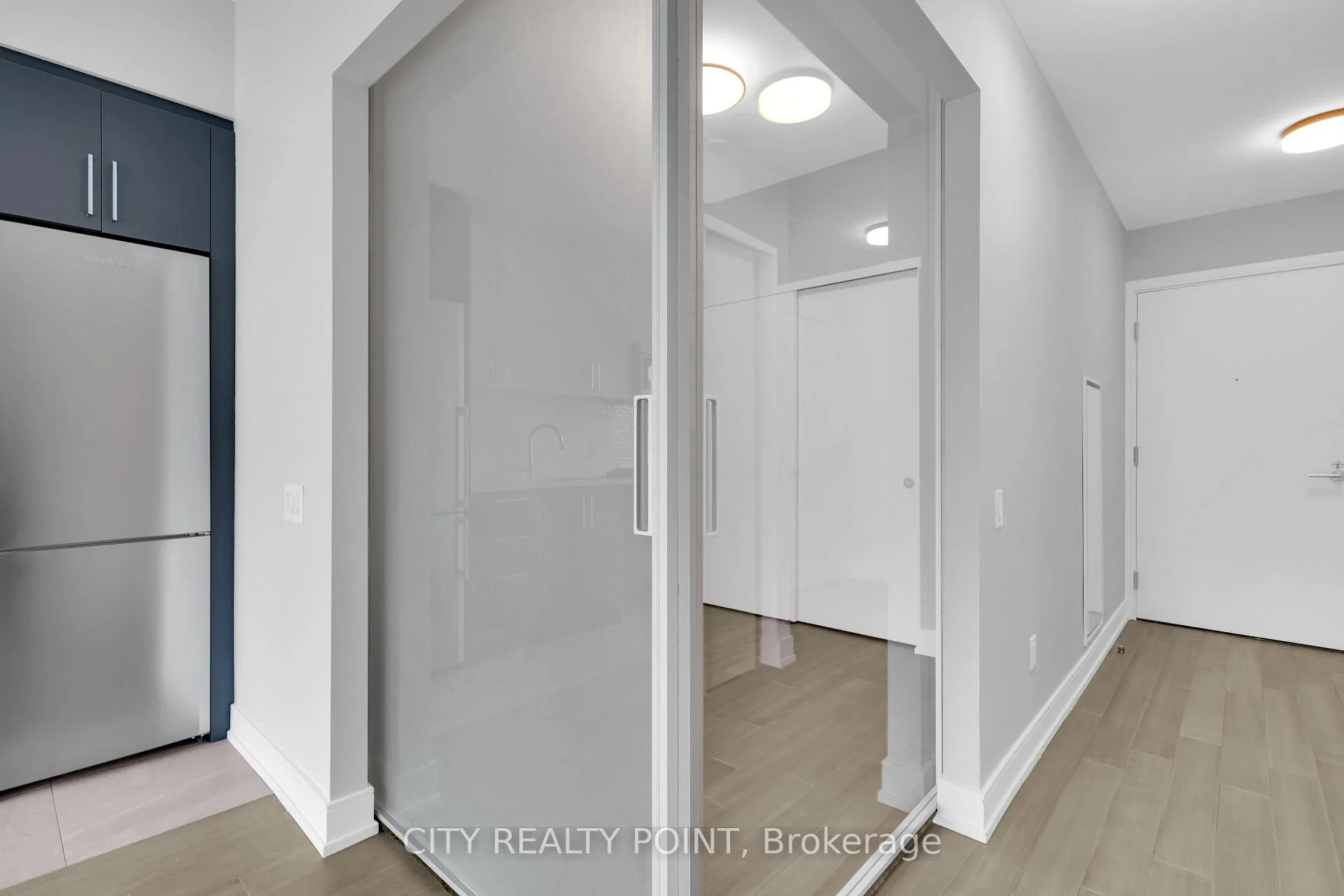 Photo 9 of Unit 906, 664 Spadina Avenue, Toronto, University — HOMEH