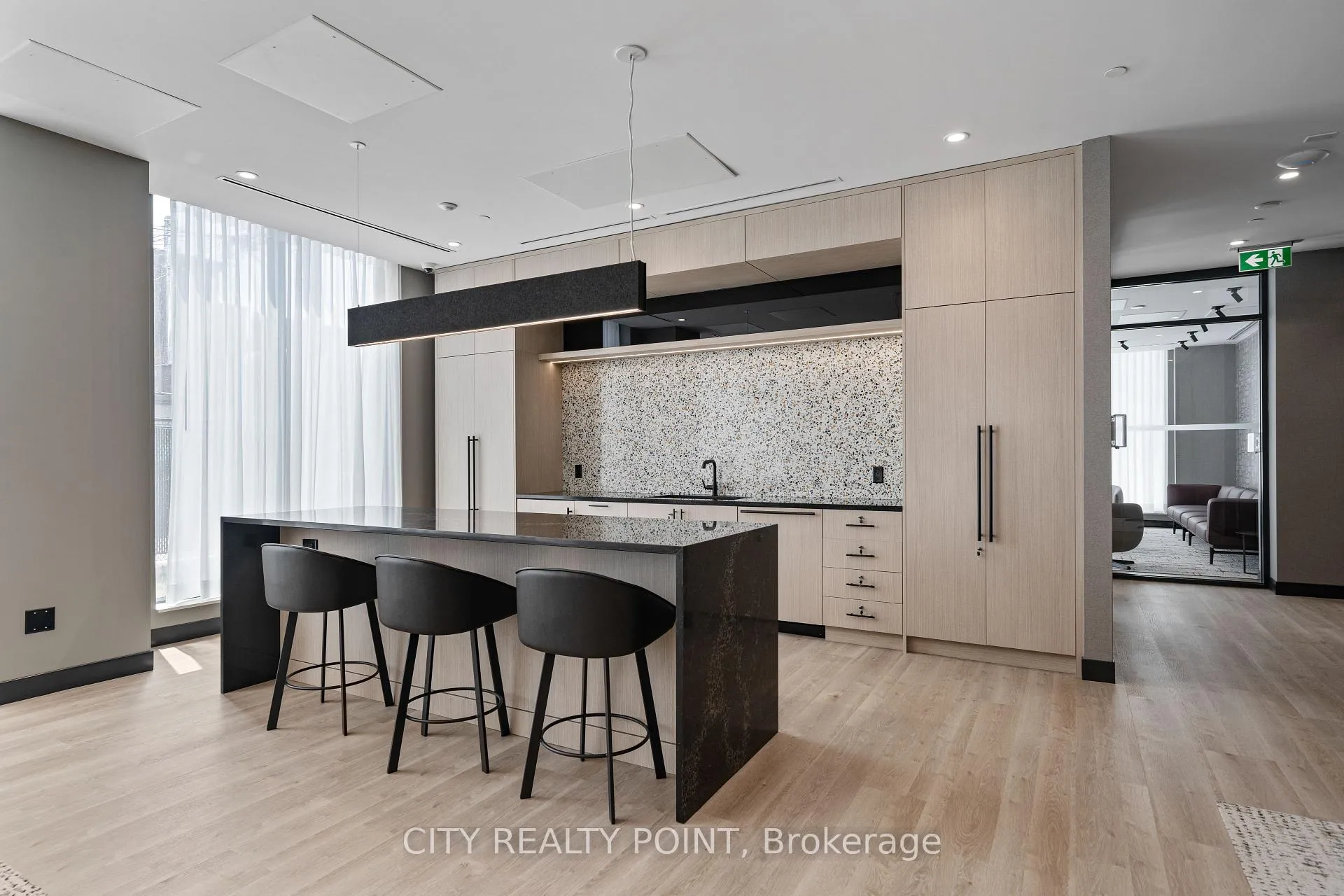 Photo 17 of Unit 906, 664 Spadina Avenue, Toronto, University — HOMEH