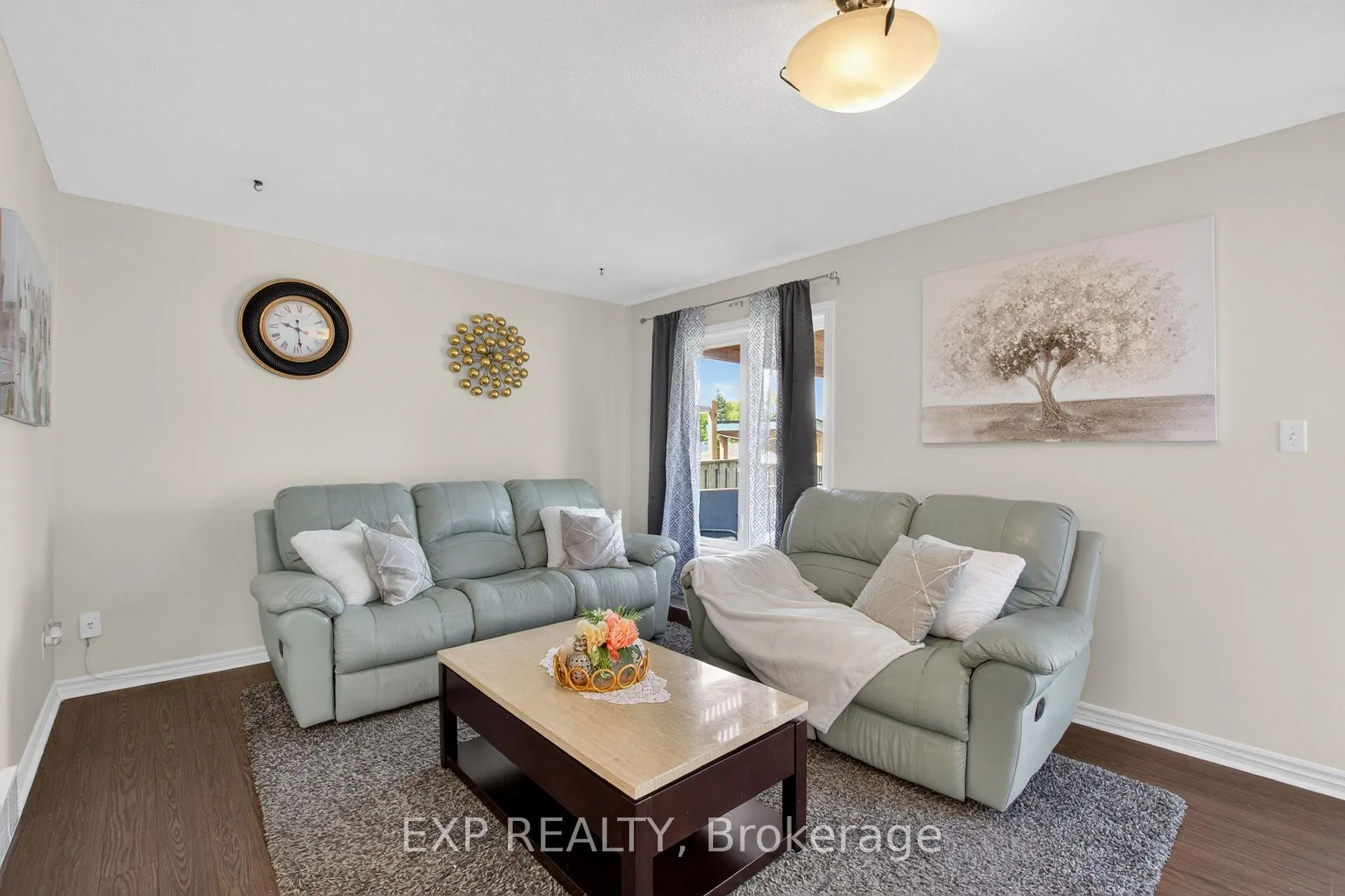 Photo 11 of 239 Baxter Street, London, East Q — HOMEH