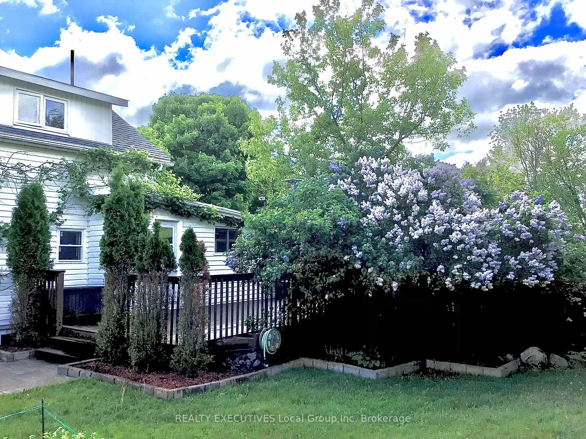 Photo 4 of 977 Brookes Street, North Bay, Central — HOMEH