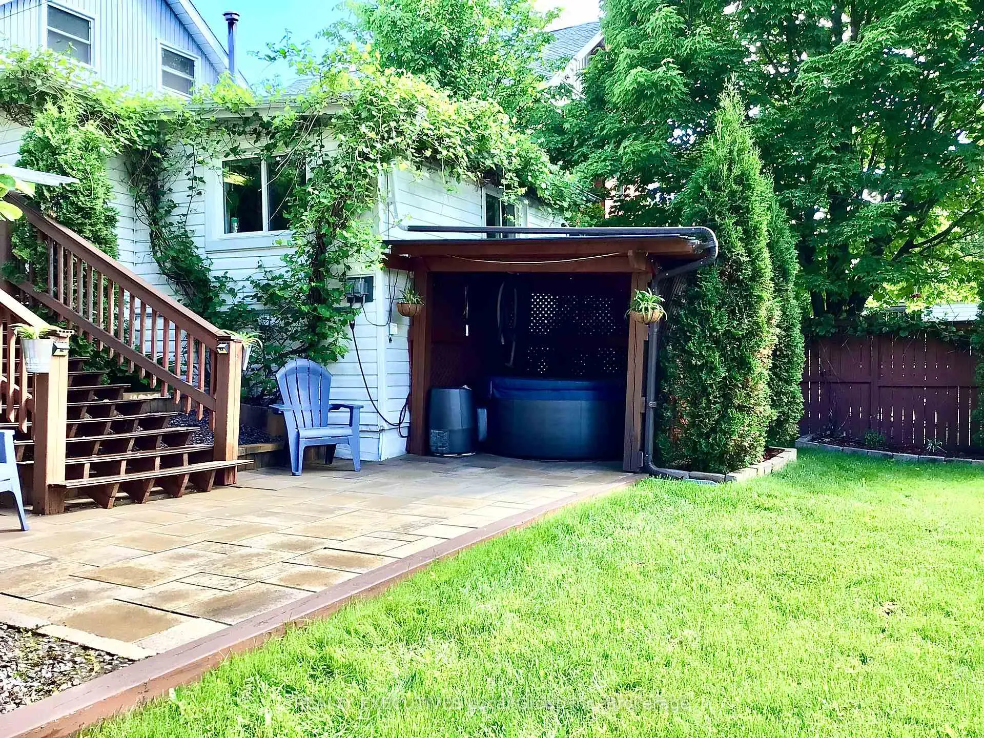 Photo 19 of 977 Brookes Street, North Bay, Central — HOMEH