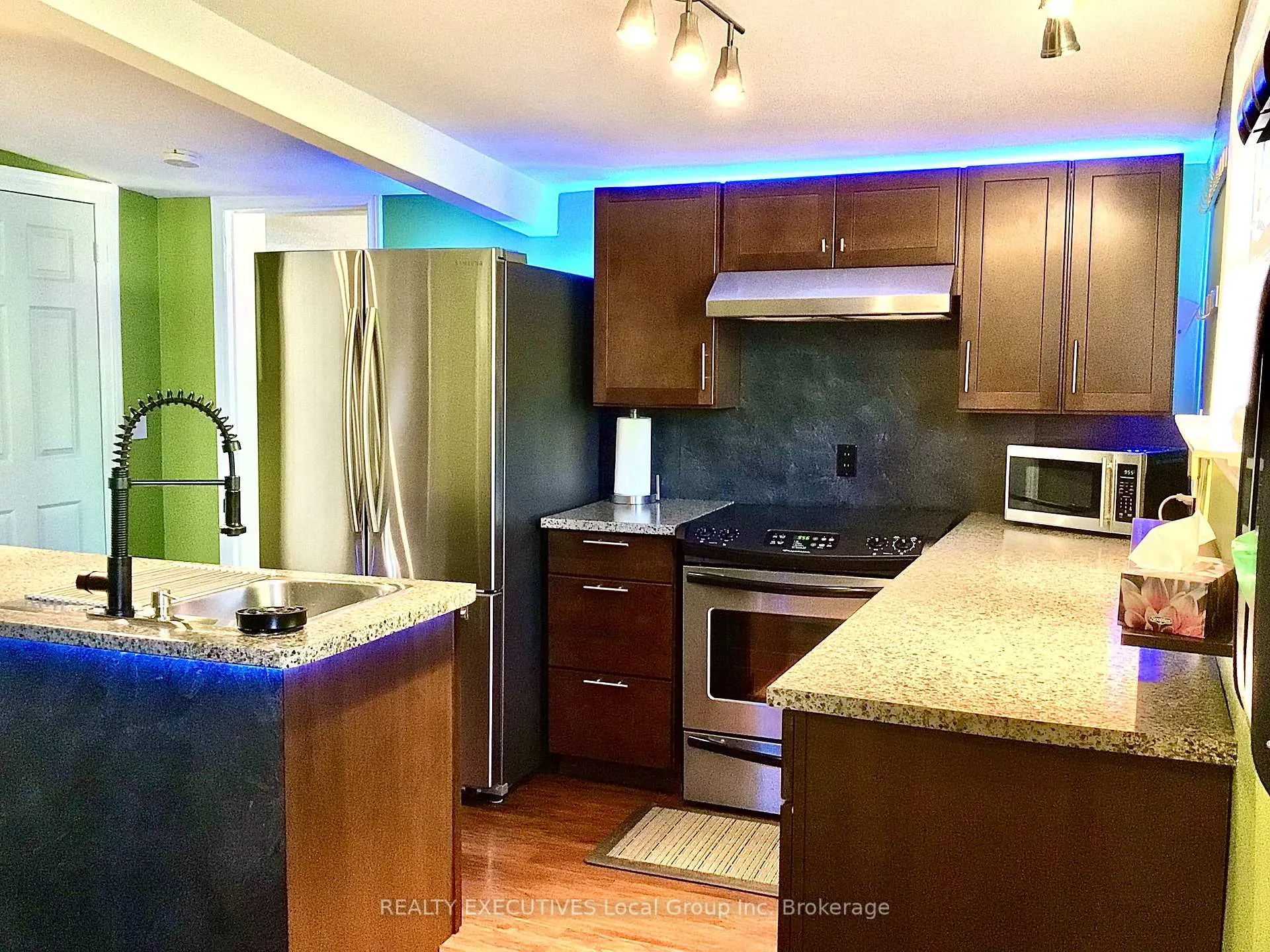 Photo 21 of 977 Brookes Street, North Bay, Central — HOMEH