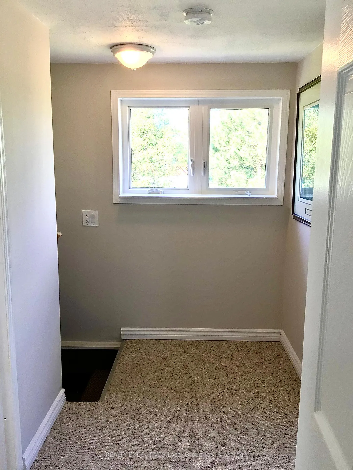 Photo 34 of 977 Brookes Street, North Bay, Central — HOMEH