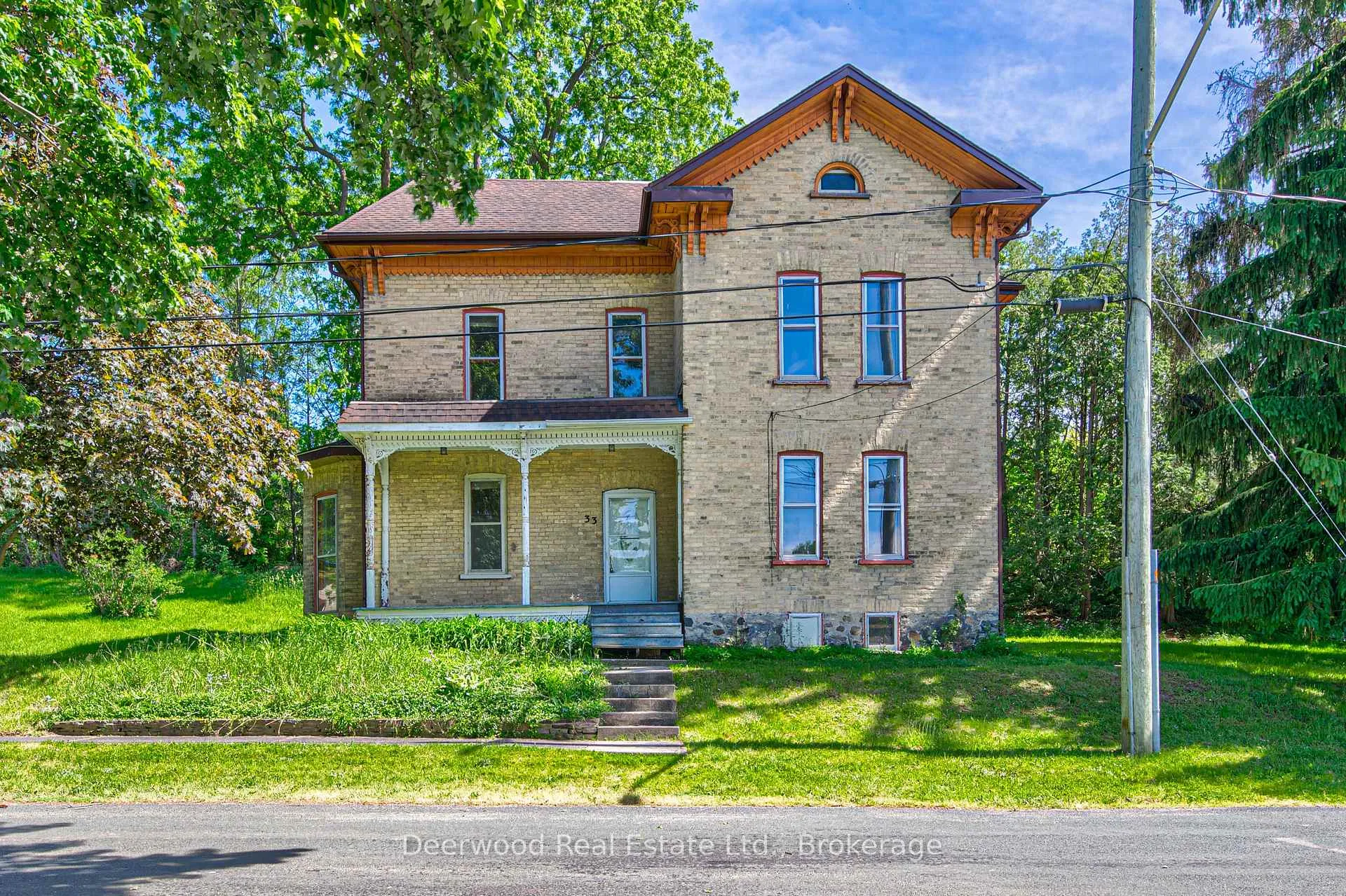 Photo 1 of 33 Scheifele Place, Waterloo — HOMEH