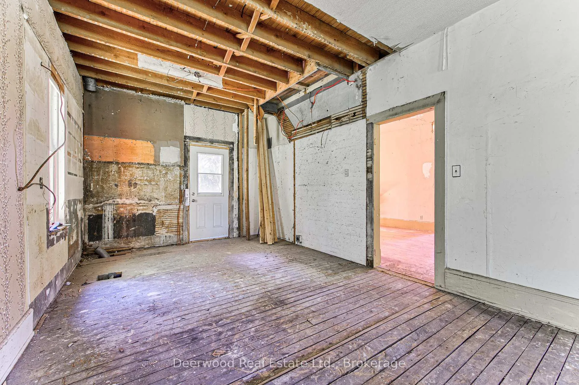 Photo 11 of 33 Scheifele Place, Waterloo — HOMEH