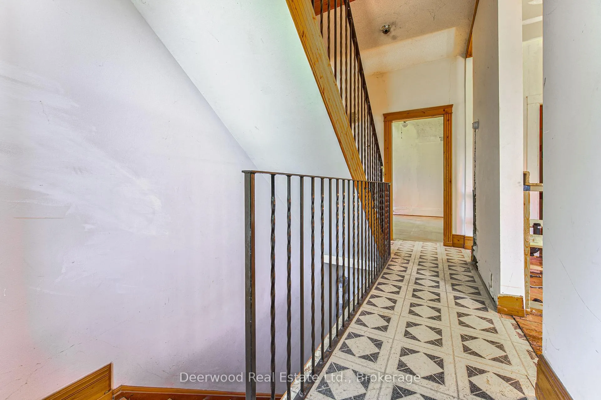 Photo 17 of 33 Scheifele Place, Waterloo — HOMEH
