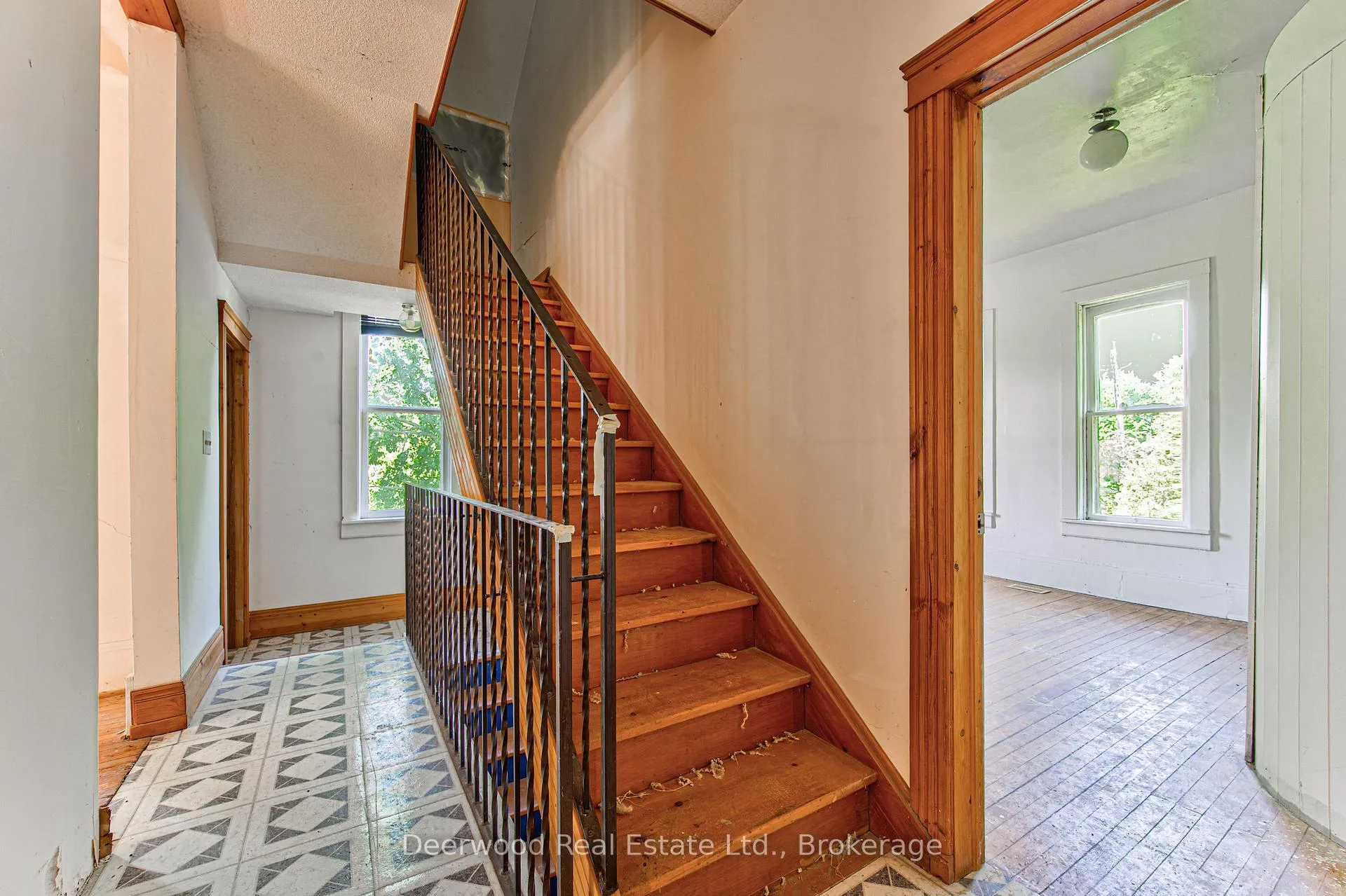 Photo 18 of 33 Scheifele Place, Waterloo — HOMEH