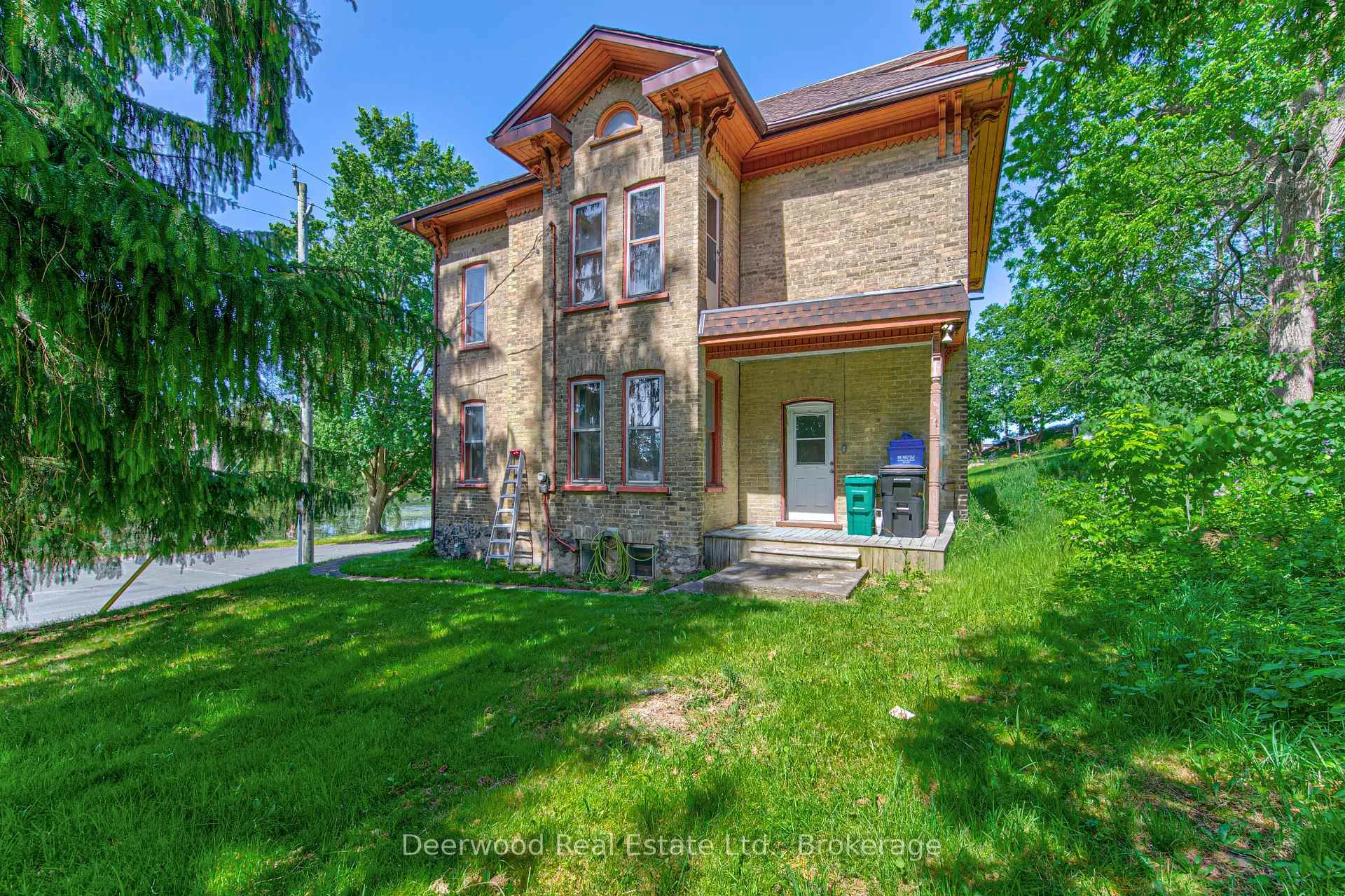 Photo 35 of 33 Scheifele Place, Waterloo — HOMEH