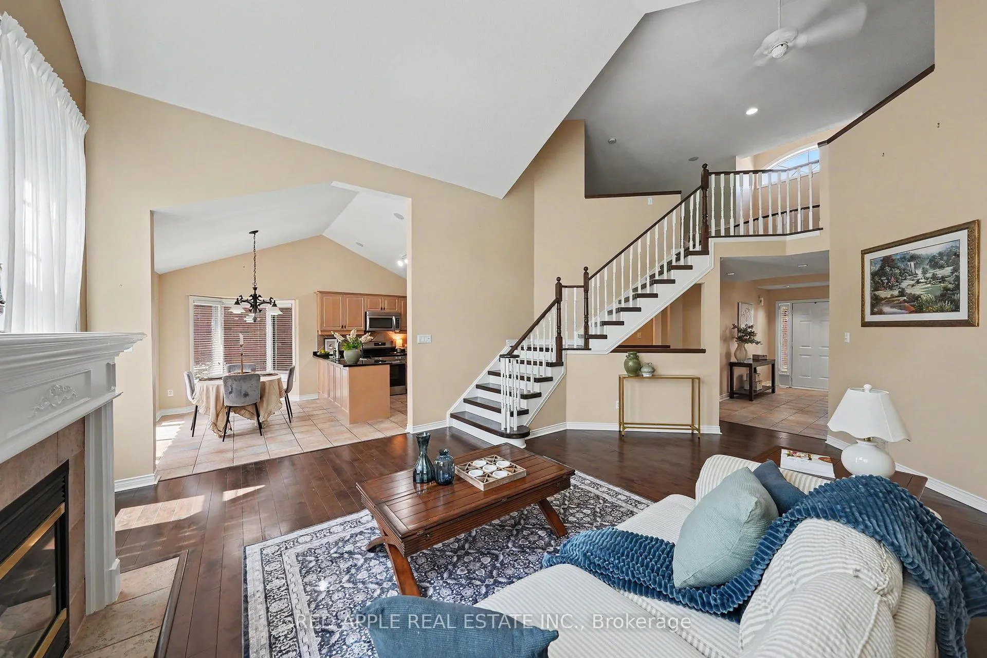 Photo 7 of 5 La Costa Court, New Tecumseth, Rural New Tecumseth — HOMEH