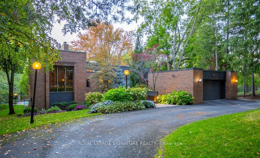 Photo 1 of 18 Old English Lane, Markham, Bayview Glen — HOMEH