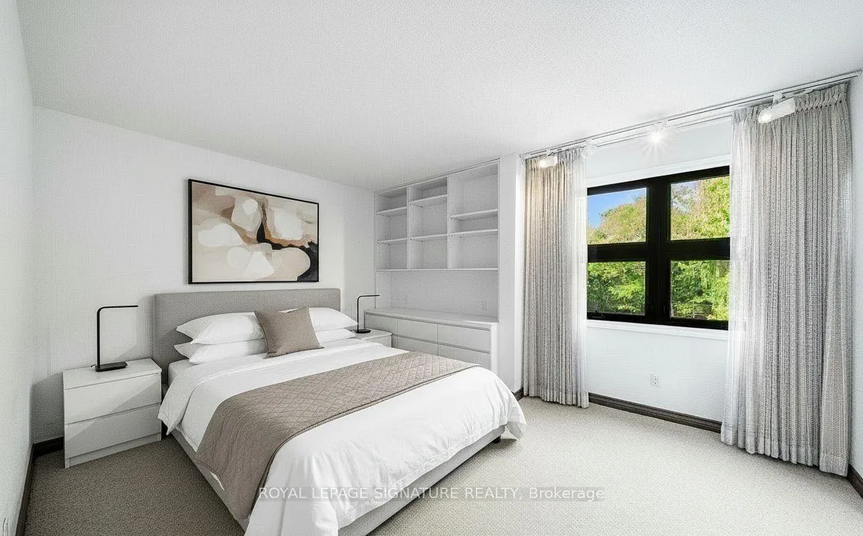 Photo 10 of 18 Old English Lane, Markham, Bayview Glen — HOMEH