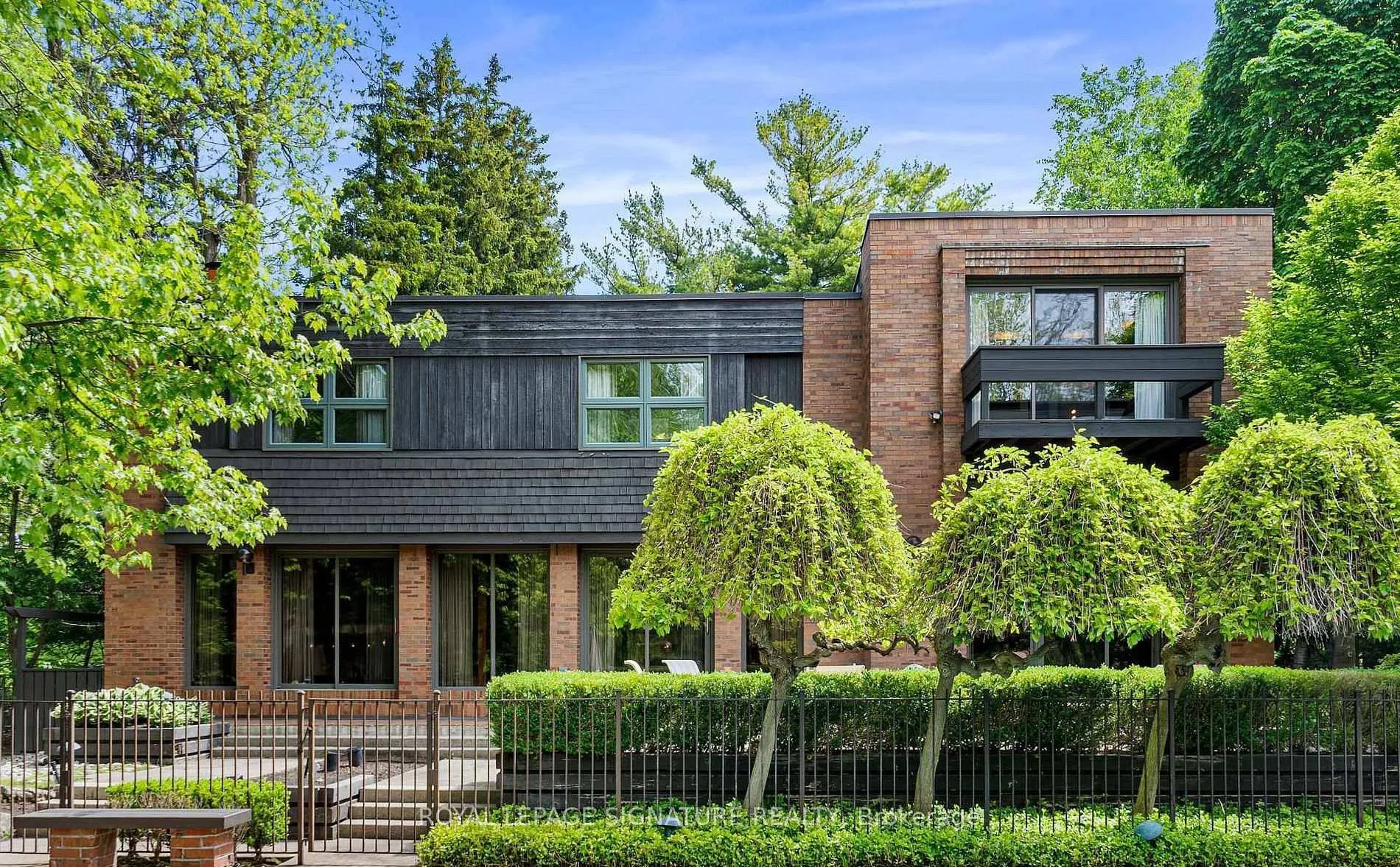 Photo 13 of 18 Old English Lane, Markham, Bayview Glen — HOMEH