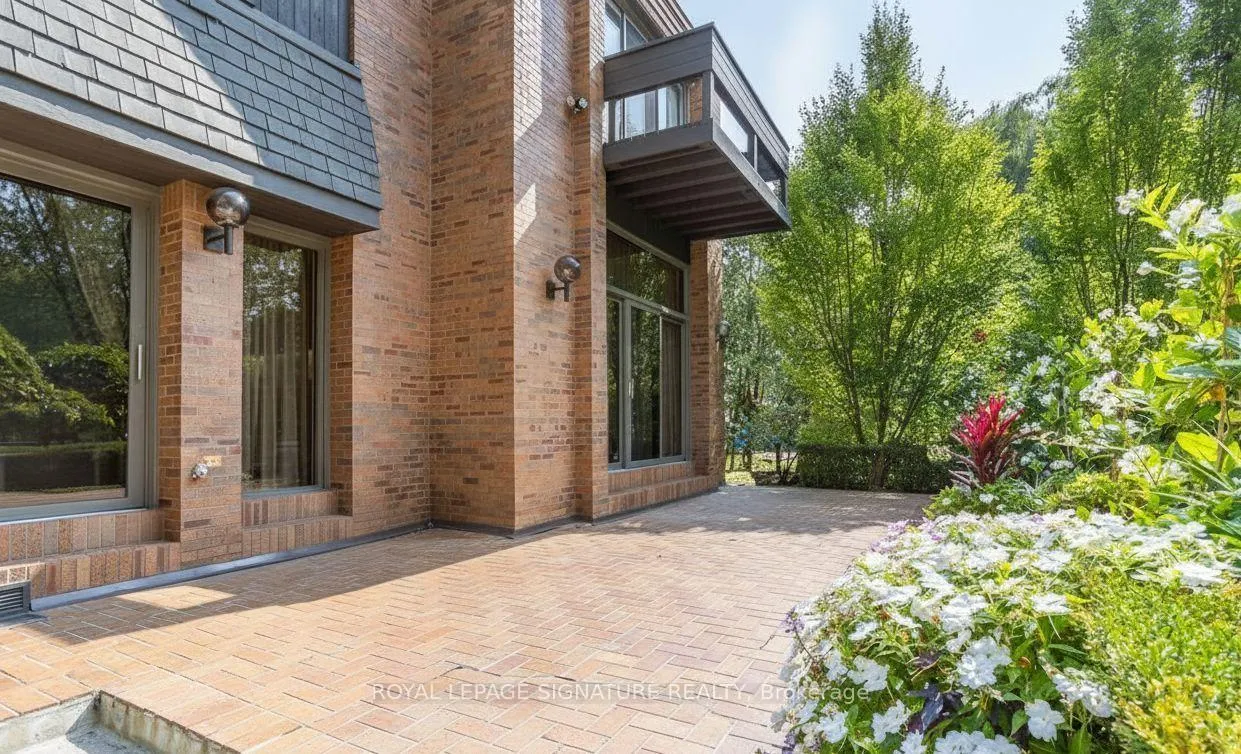 Photo 16 of 18 Old English Lane, Markham, Bayview Glen — HOMEH