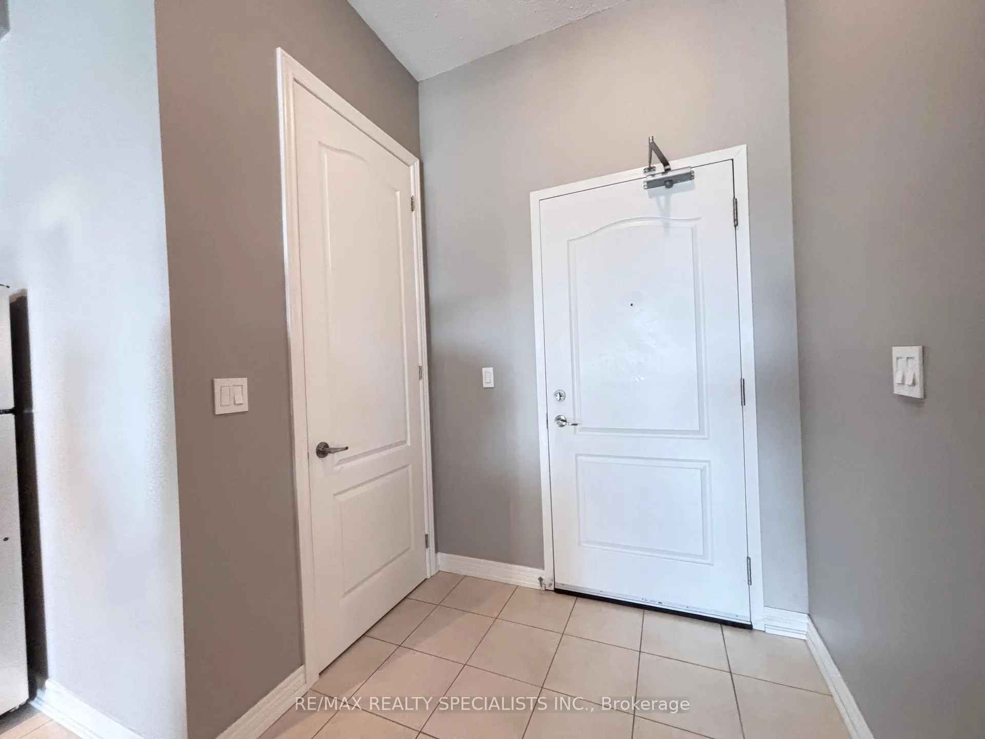 Photo 2 of Unit 608, 1421 Costigan Road, Milton, Clarke — HOMEH