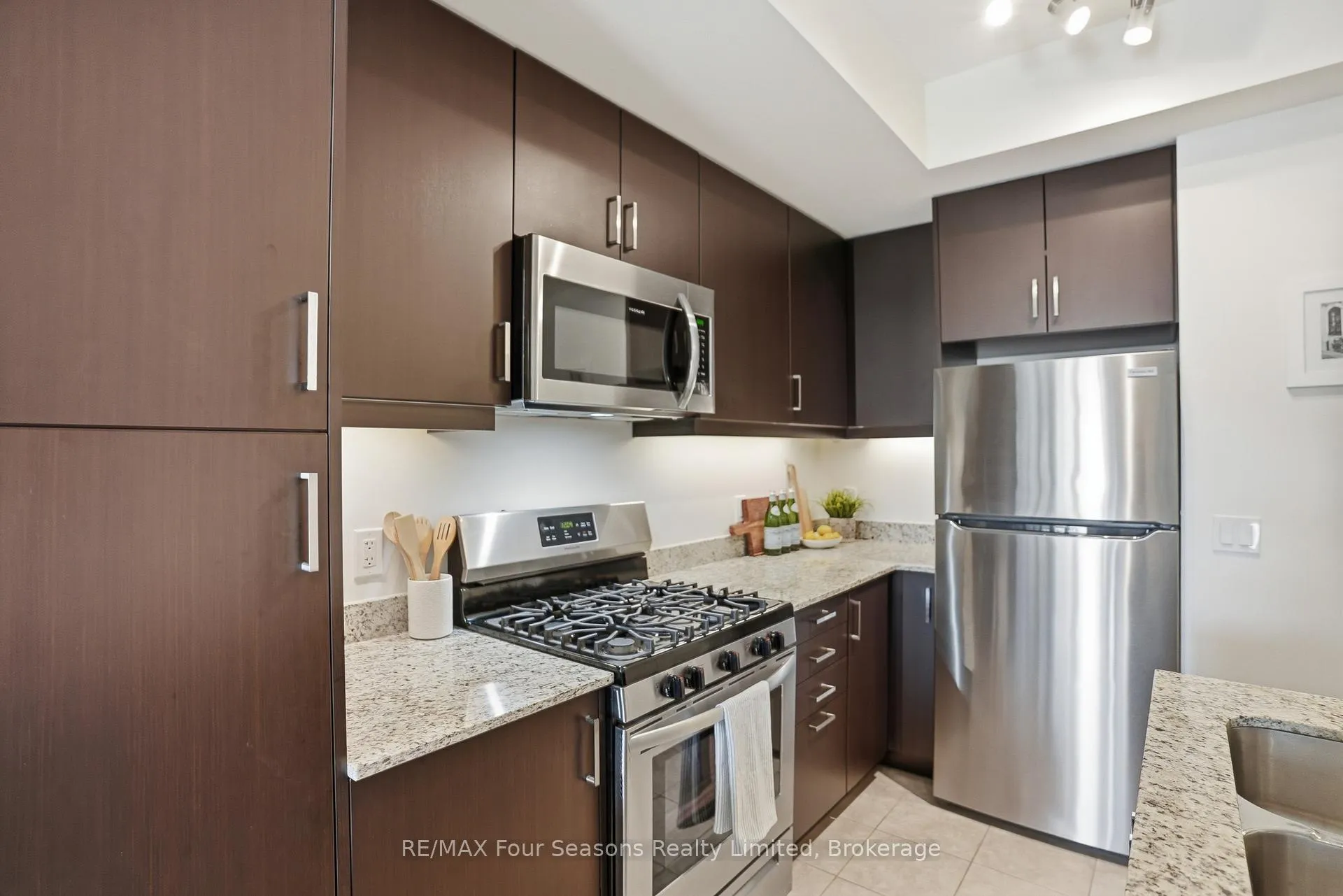 Photo 6 of Unit 205, 17 Spooner Crescent, Collingwood — HOMEH