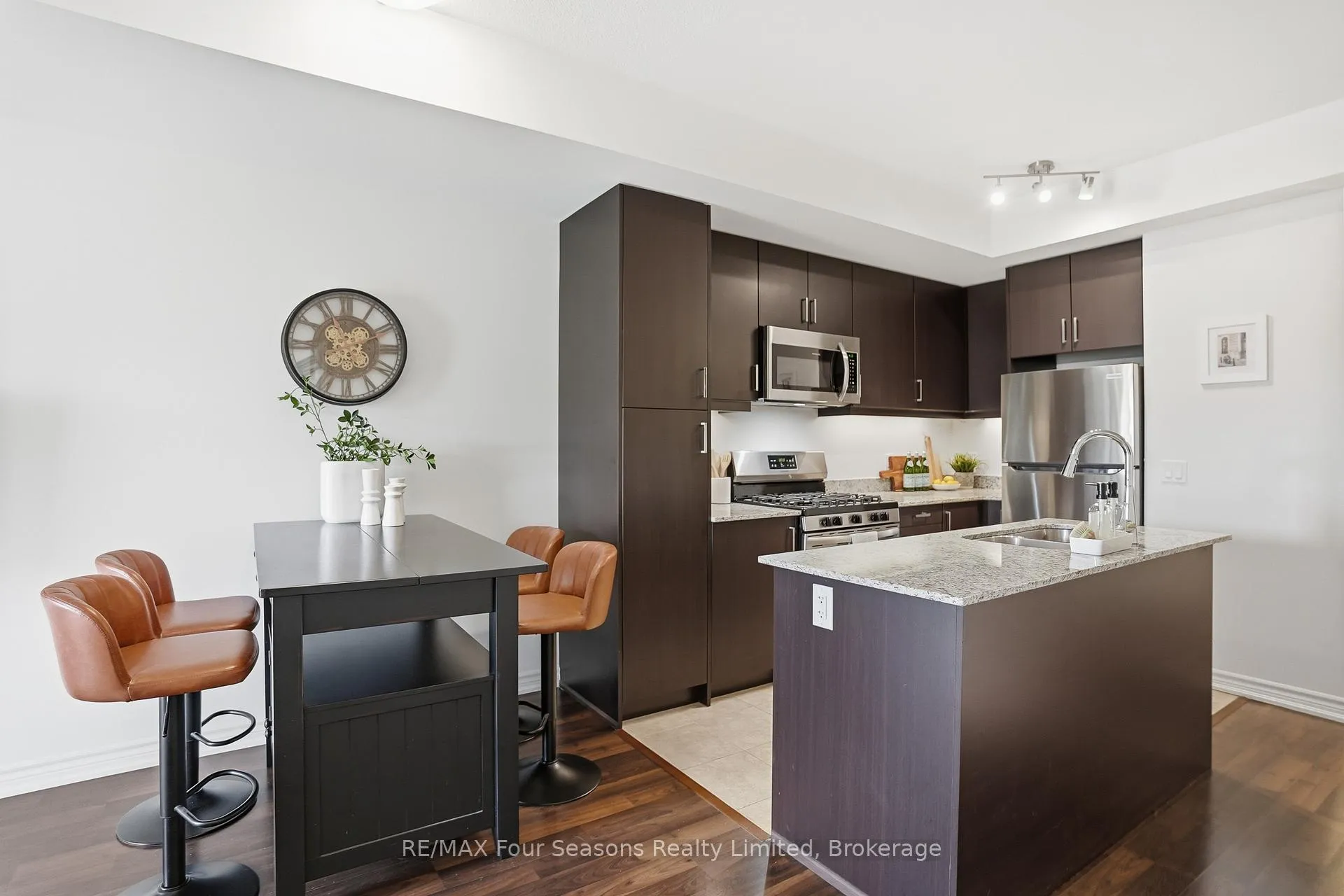 Photo 8 of Unit 205, 17 Spooner Crescent, Collingwood — HOMEH