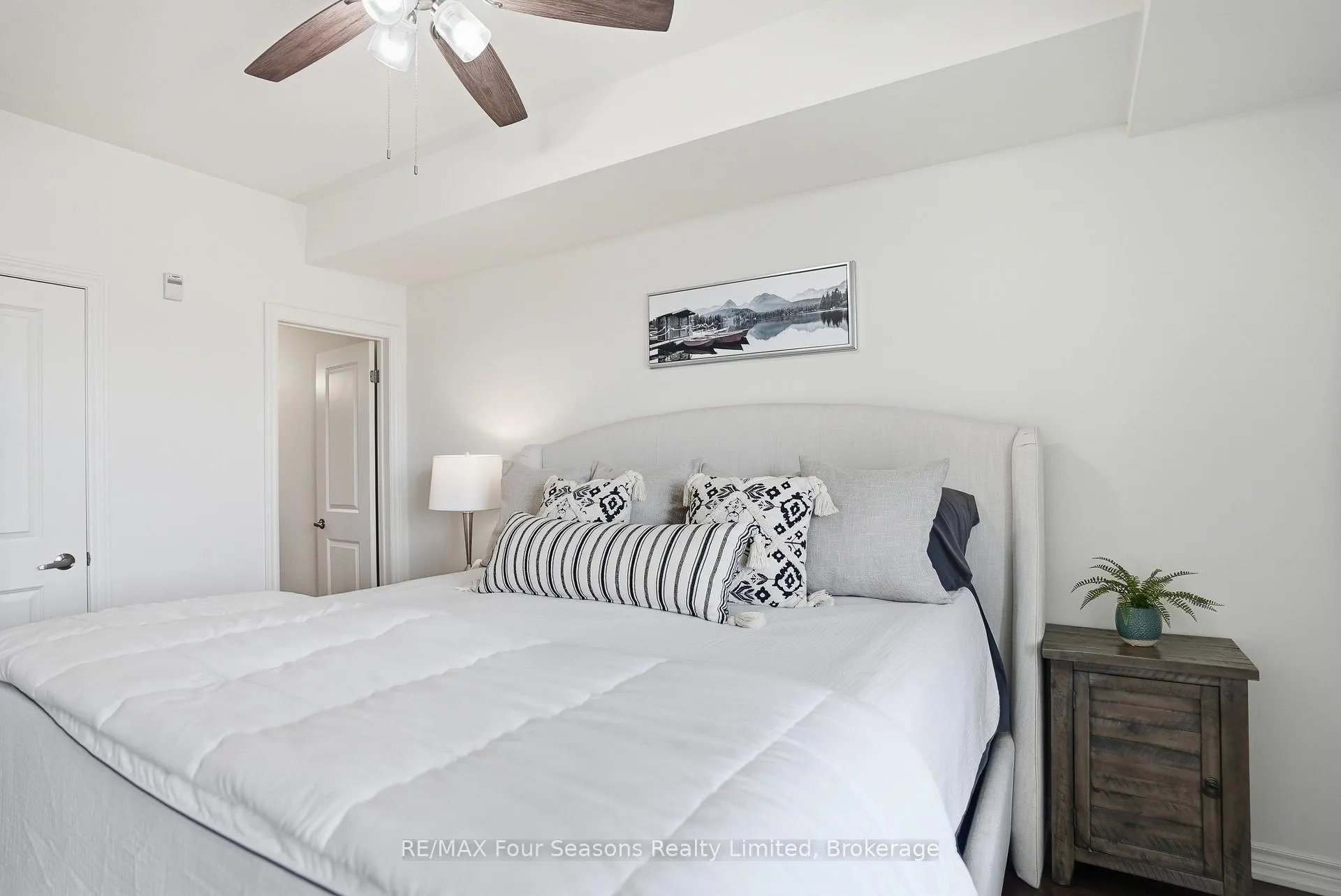 Photo 17 of Unit 205, 17 Spooner Crescent, Collingwood — HOMEH