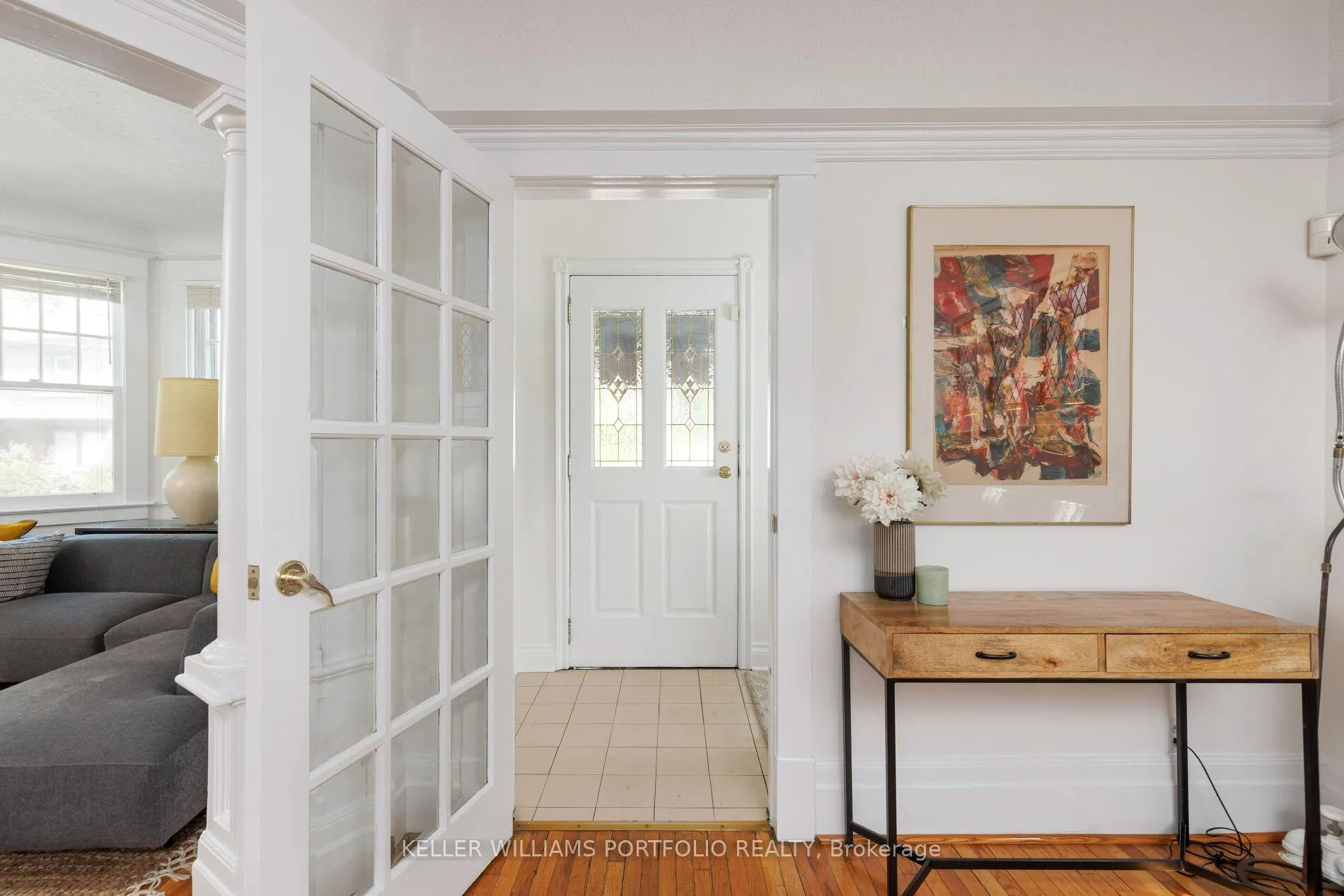 Photo 3 of 219 Howard Park Avenue, Toronto, High Park-Swansea — HOMEH