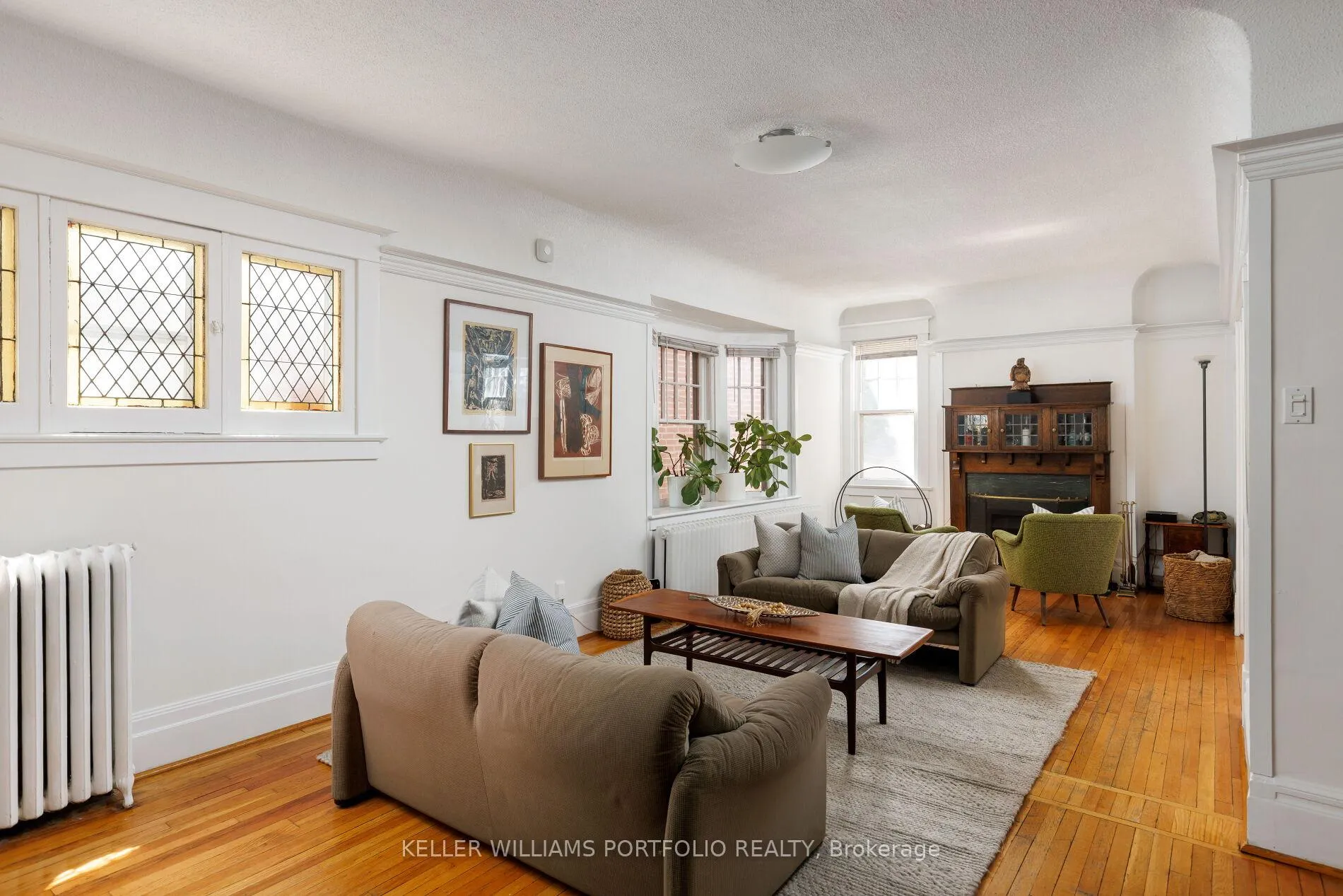 Photo 6 of 219 Howard Park Avenue, Toronto, High Park-Swansea — HOMEH