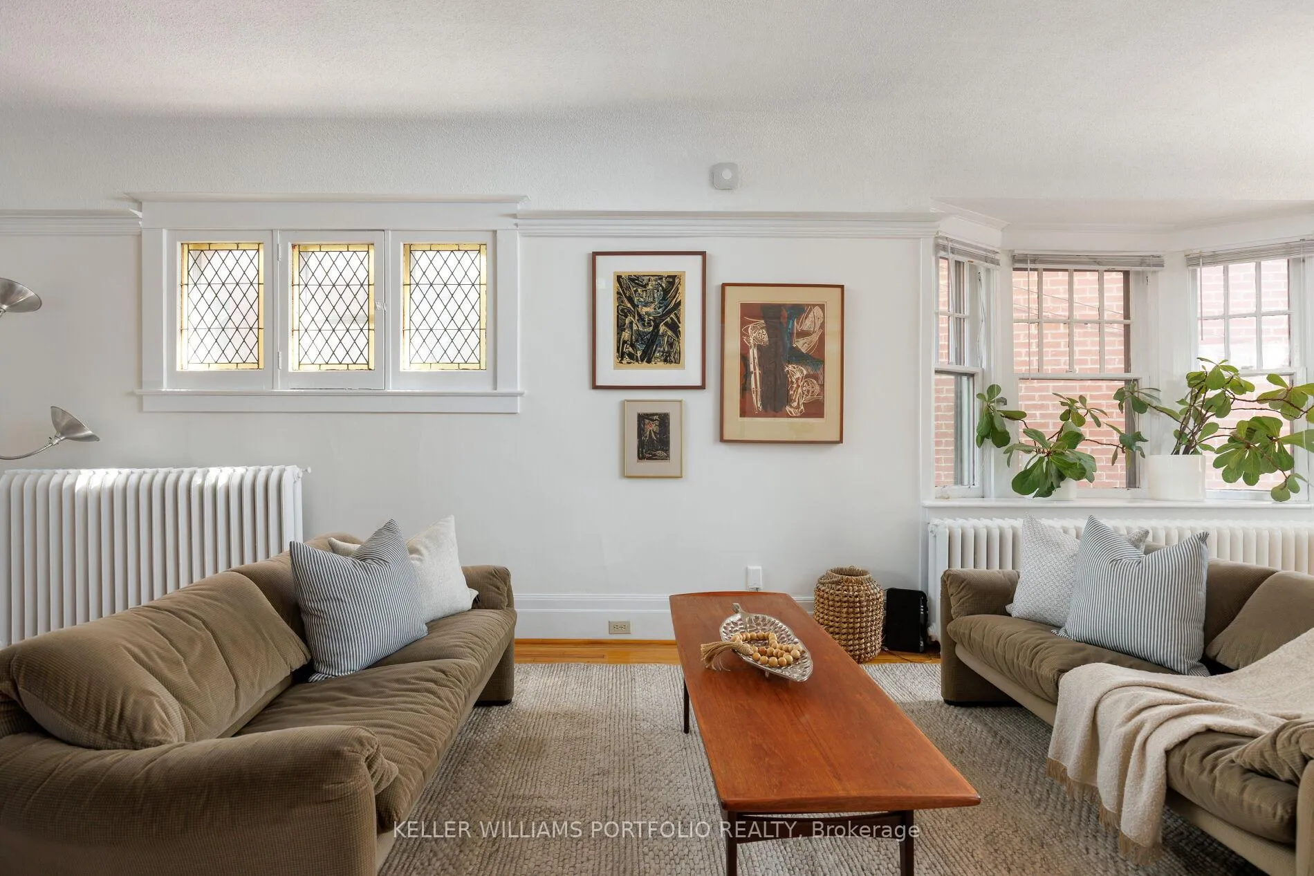 Photo 7 of 219 Howard Park Avenue, Toronto, High Park-Swansea — HOMEH