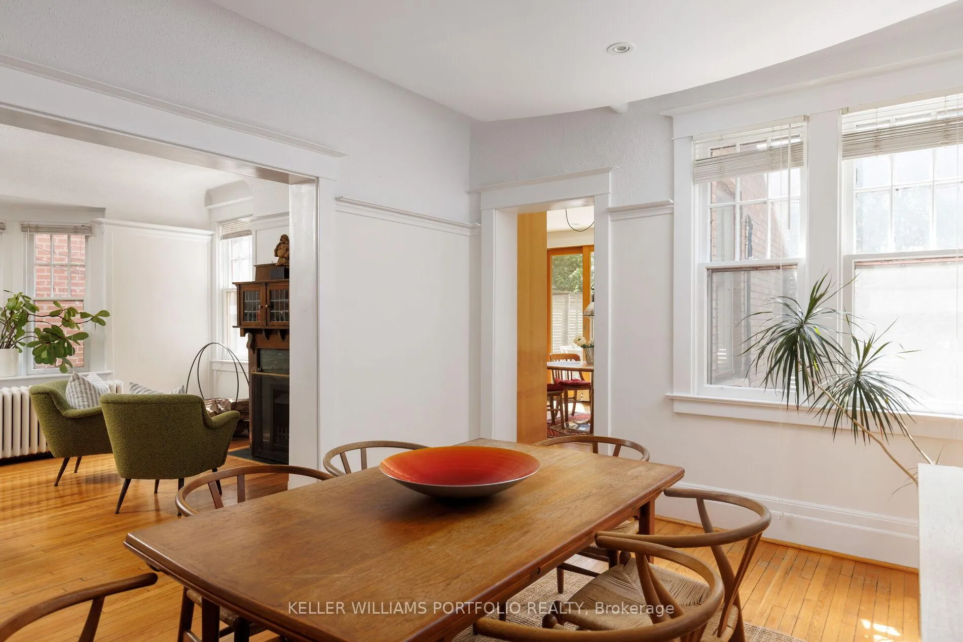 Photo 16 of 219 Howard Park Avenue, Toronto, High Park-Swansea — HOMEH