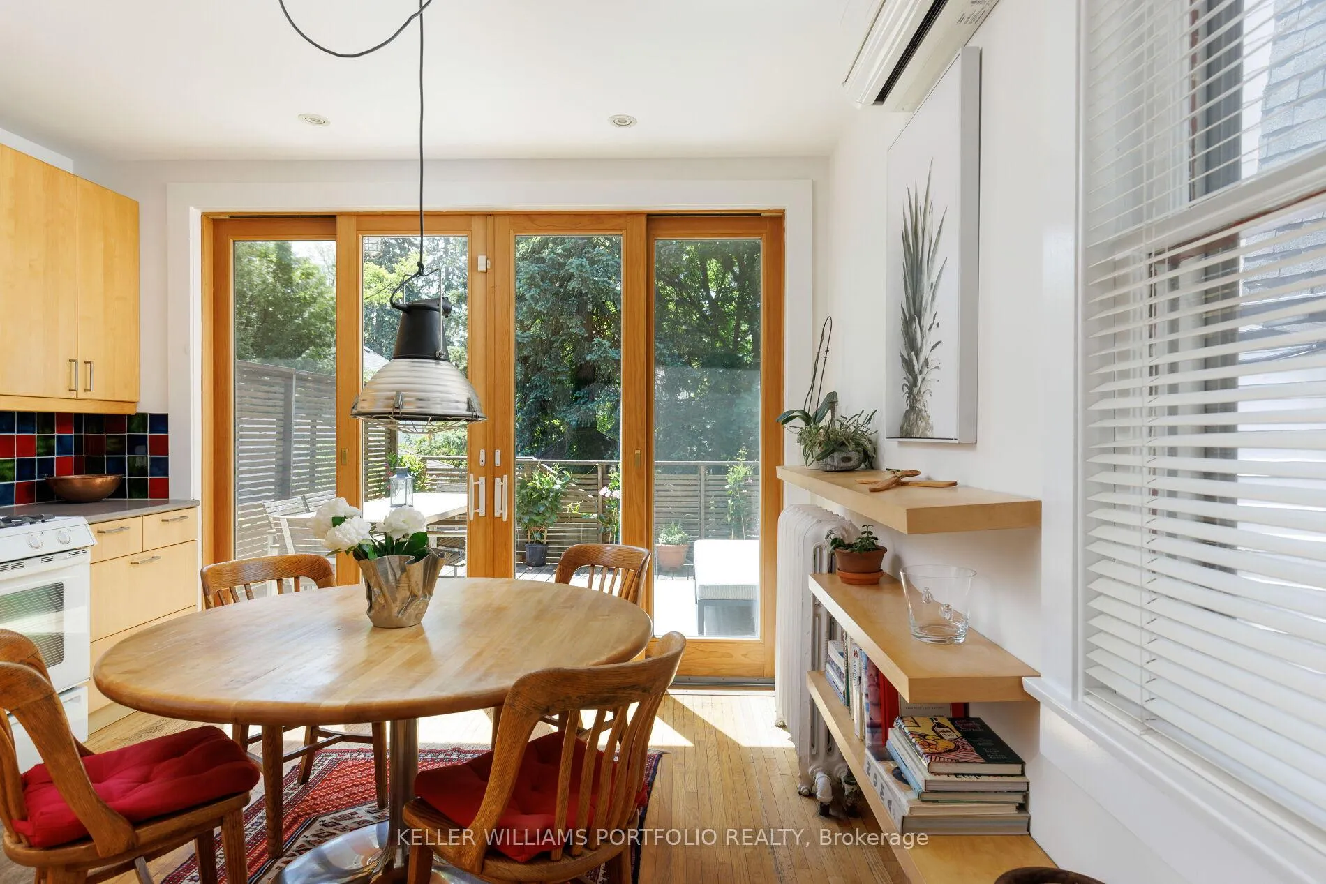 Photo 17 of 219 Howard Park Avenue, Toronto, High Park-Swansea — HOMEH