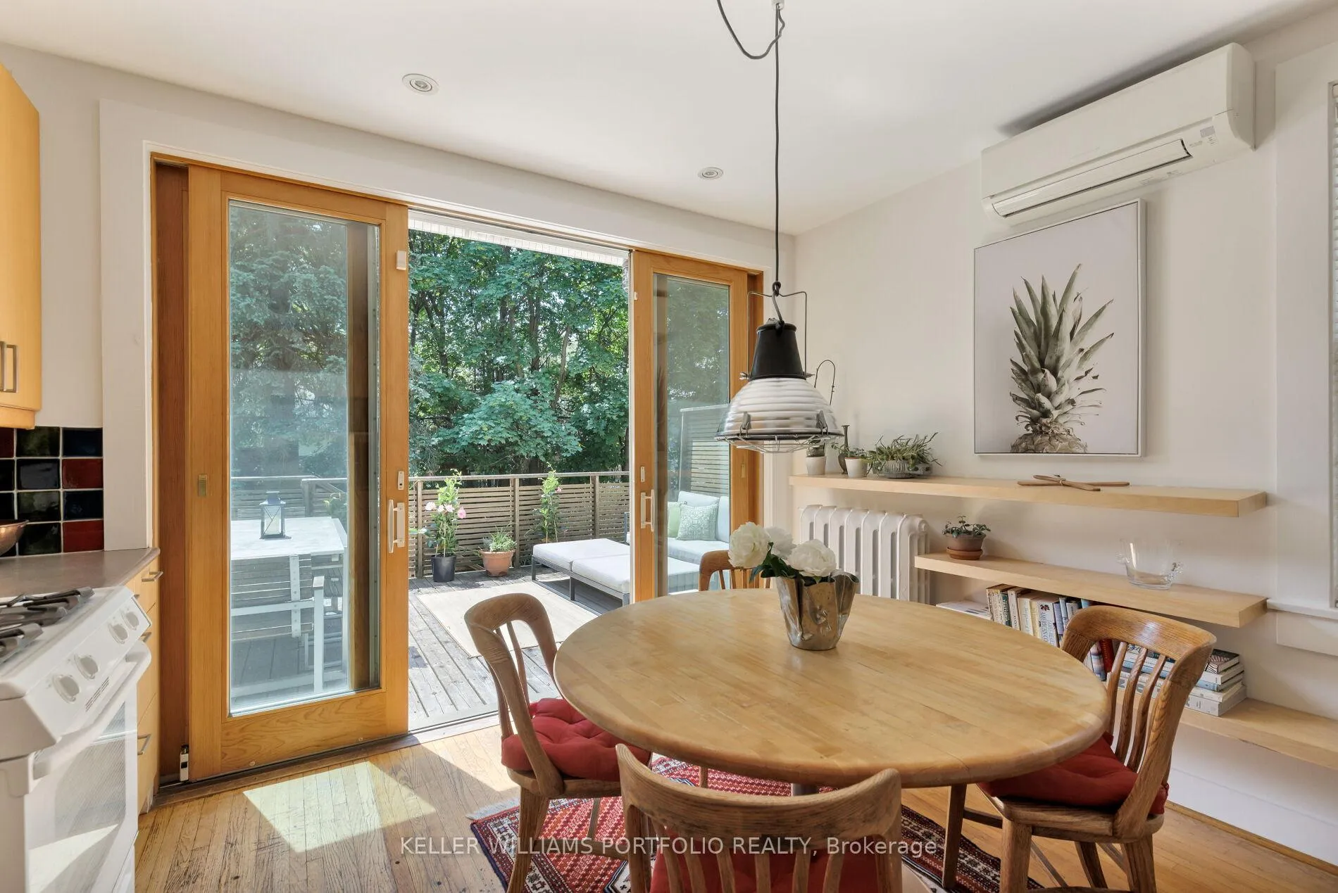 Photo 20 of 219 Howard Park Avenue, Toronto, High Park-Swansea — HOMEH