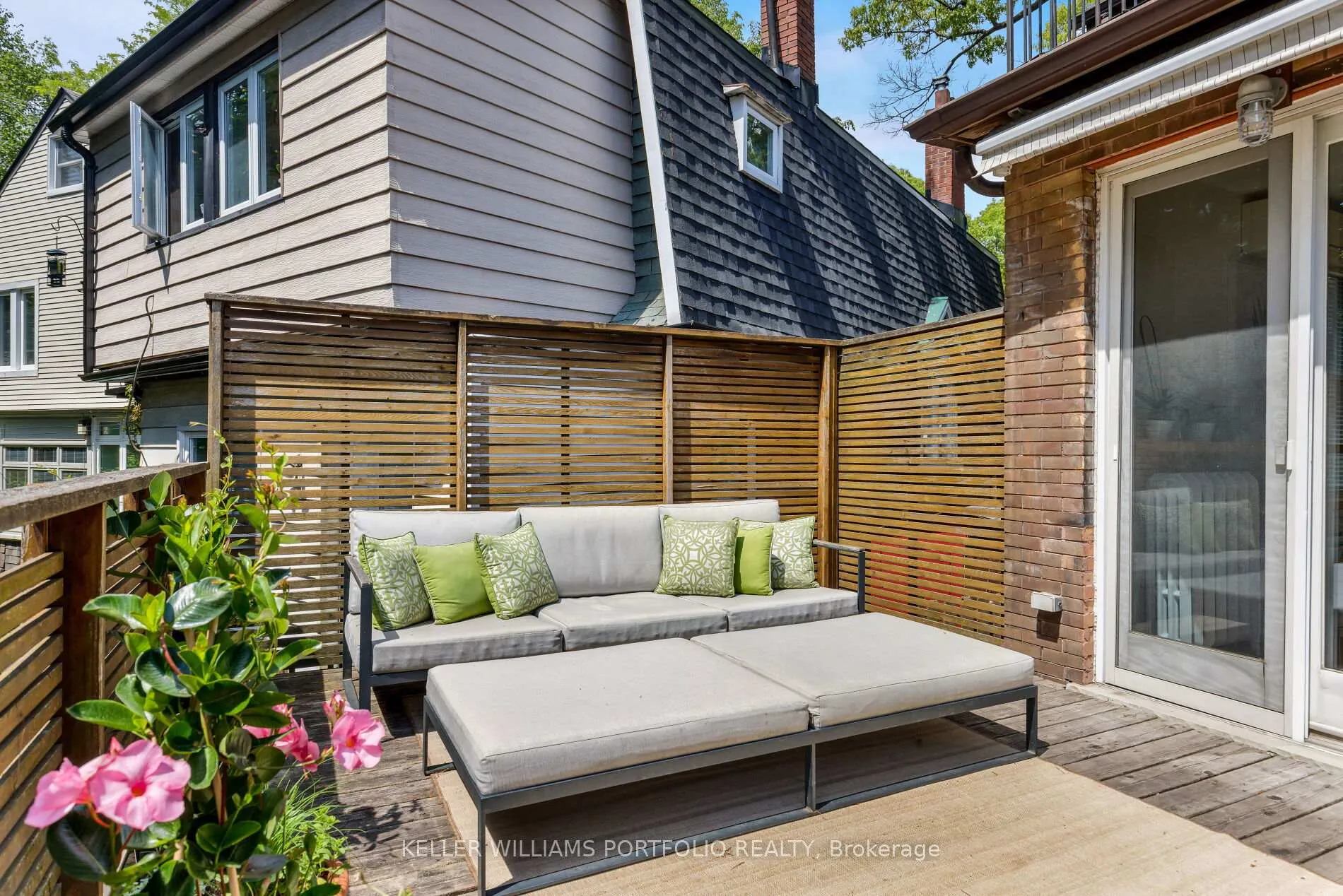 Photo 23 of 219 Howard Park Avenue, Toronto, High Park-Swansea — HOMEH
