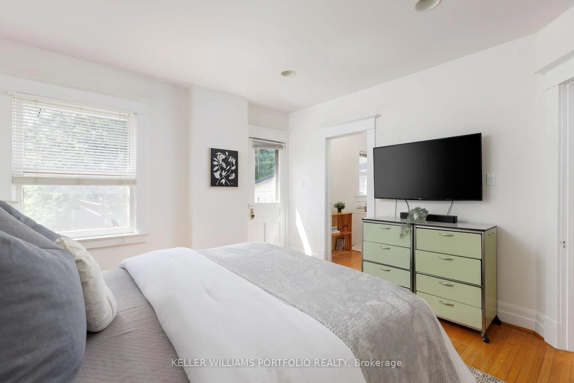 Photo 28 of 219 Howard Park Avenue, Toronto, High Park-Swansea — HOMEH