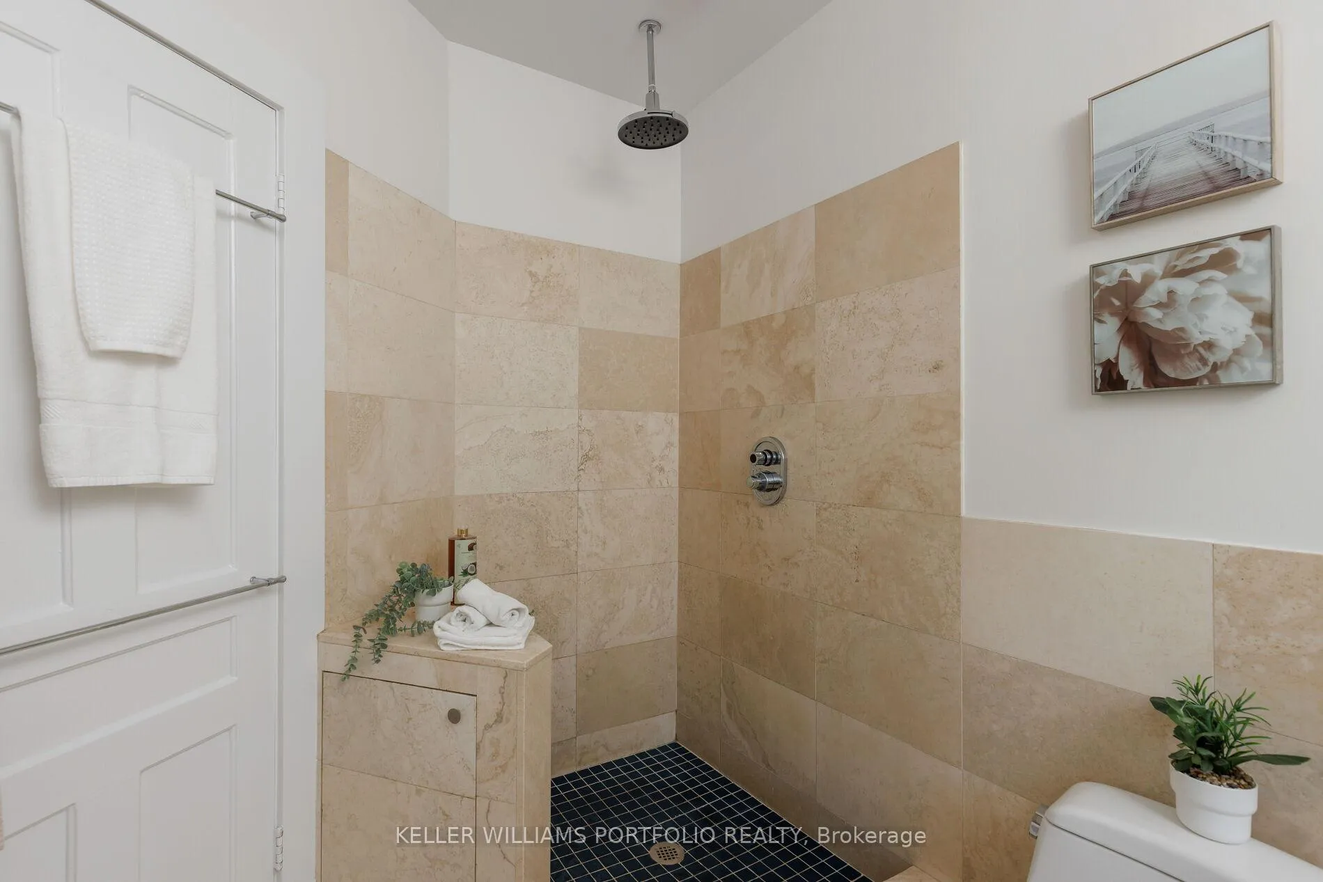 Photo 40 of 219 Howard Park Avenue, Toronto, High Park-Swansea — HOMEH