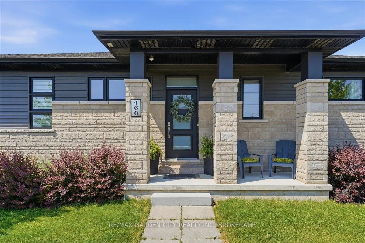 Photo 3 of 160 Susan Drive, Pelham, Fonthill — HOMEH