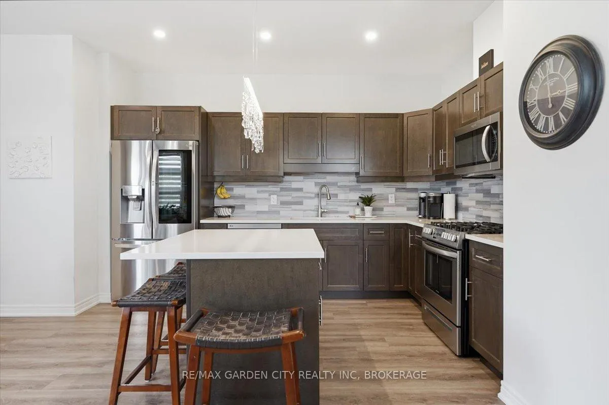 Photo 14 of 160 Susan Drive, Pelham, Fonthill — HOMEH