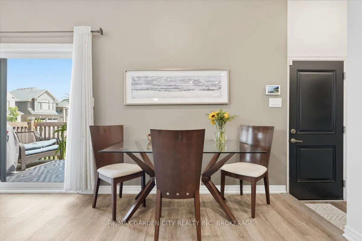 Photo 18 of 160 Susan Drive, Pelham, Fonthill — HOMEH