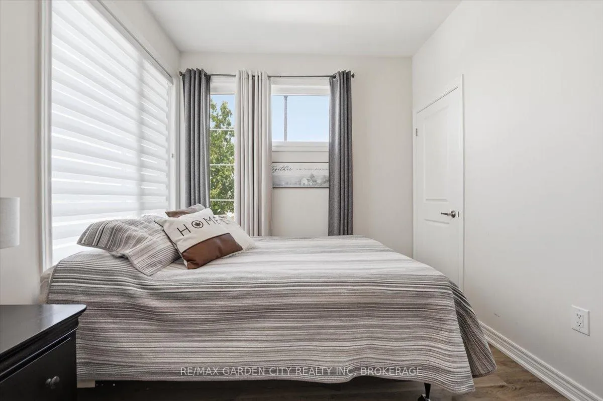 Photo 25 of 160 Susan Drive, Pelham, Fonthill — HOMEH