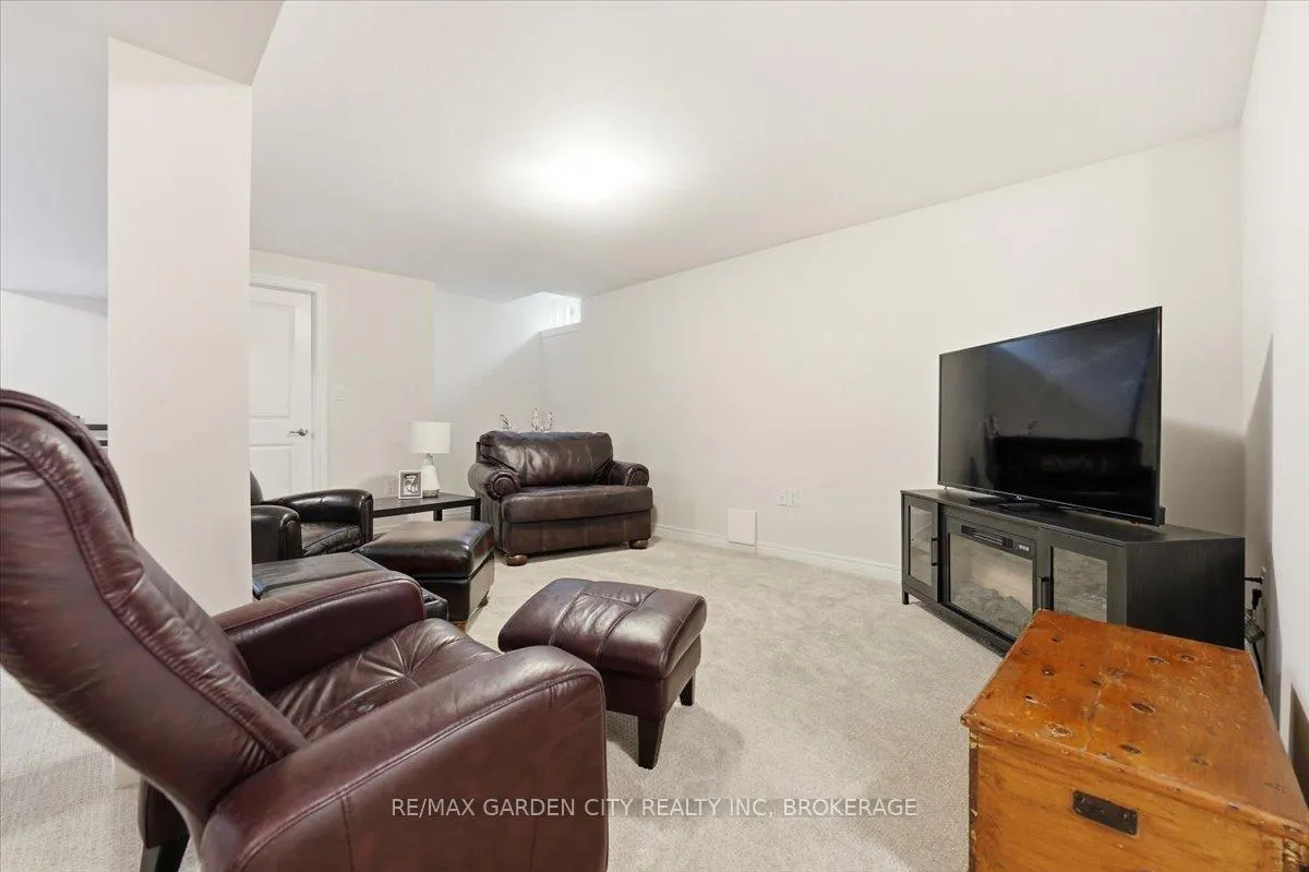 Photo 29 of 160 Susan Drive, Pelham, Fonthill — HOMEH
